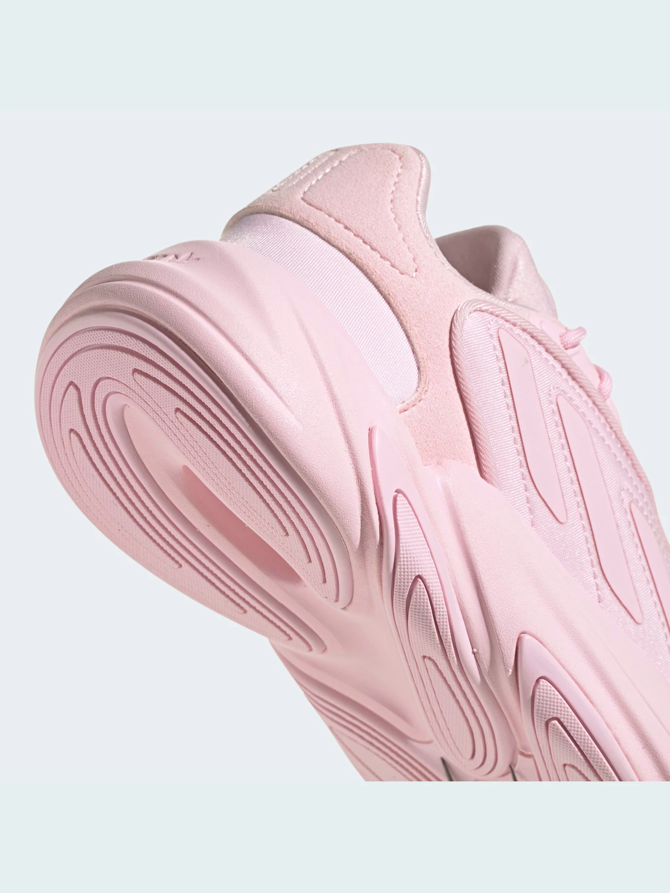 Кроссовки Adidas модель GW8130 Кроссовки Adidas модель GW8130 Фото
