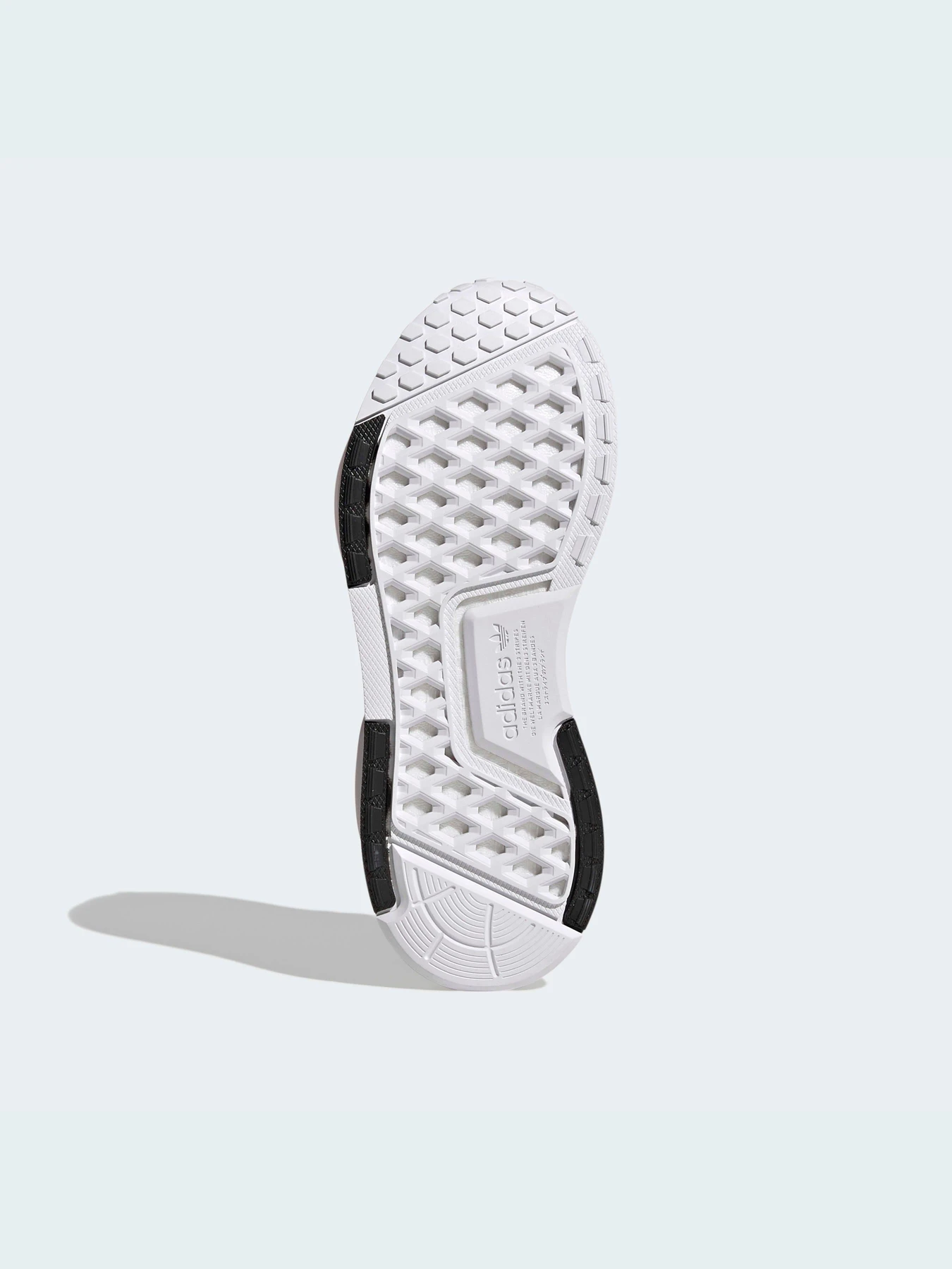 Кроссовки Adidas NMD модель GY4286 Кроссовки Adidas NMD модель GY4286 Фото