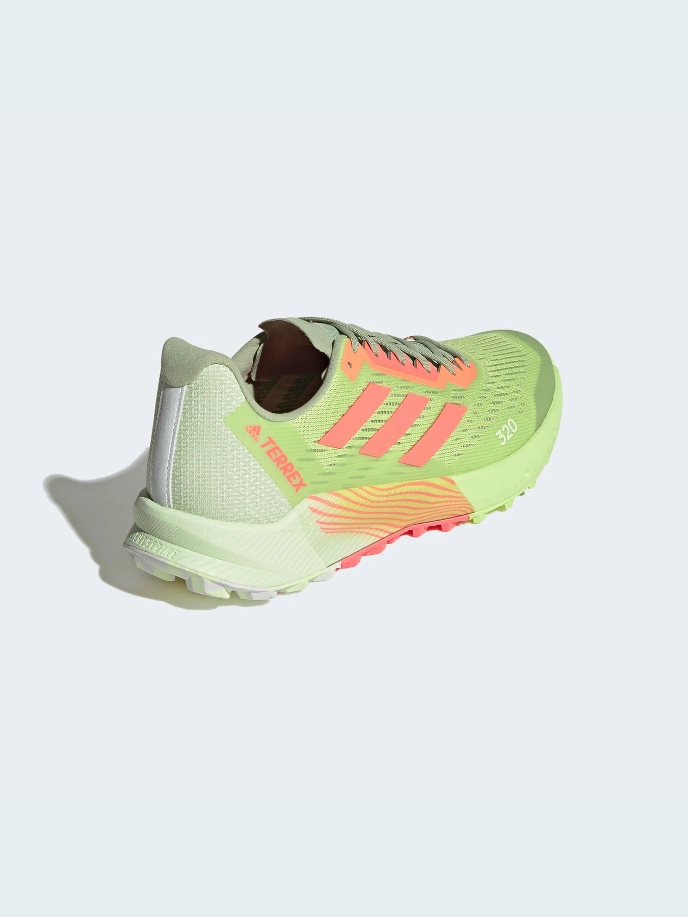 Кроссовки Adidas модель H06575 Фото