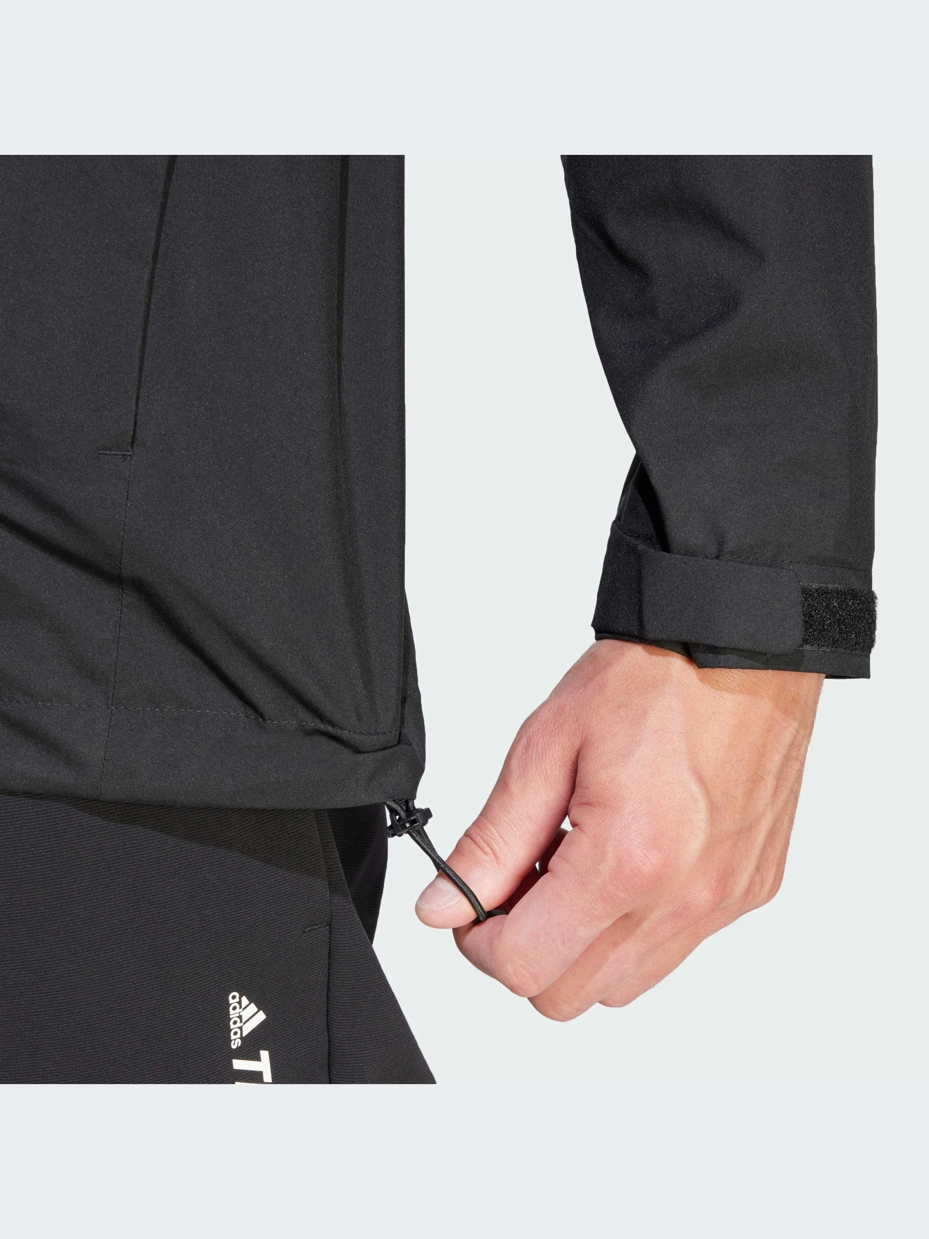 Куртки и дубленки Adidas модель GI7296 Куртки и дубленки Adidas модель GI7296 Фото