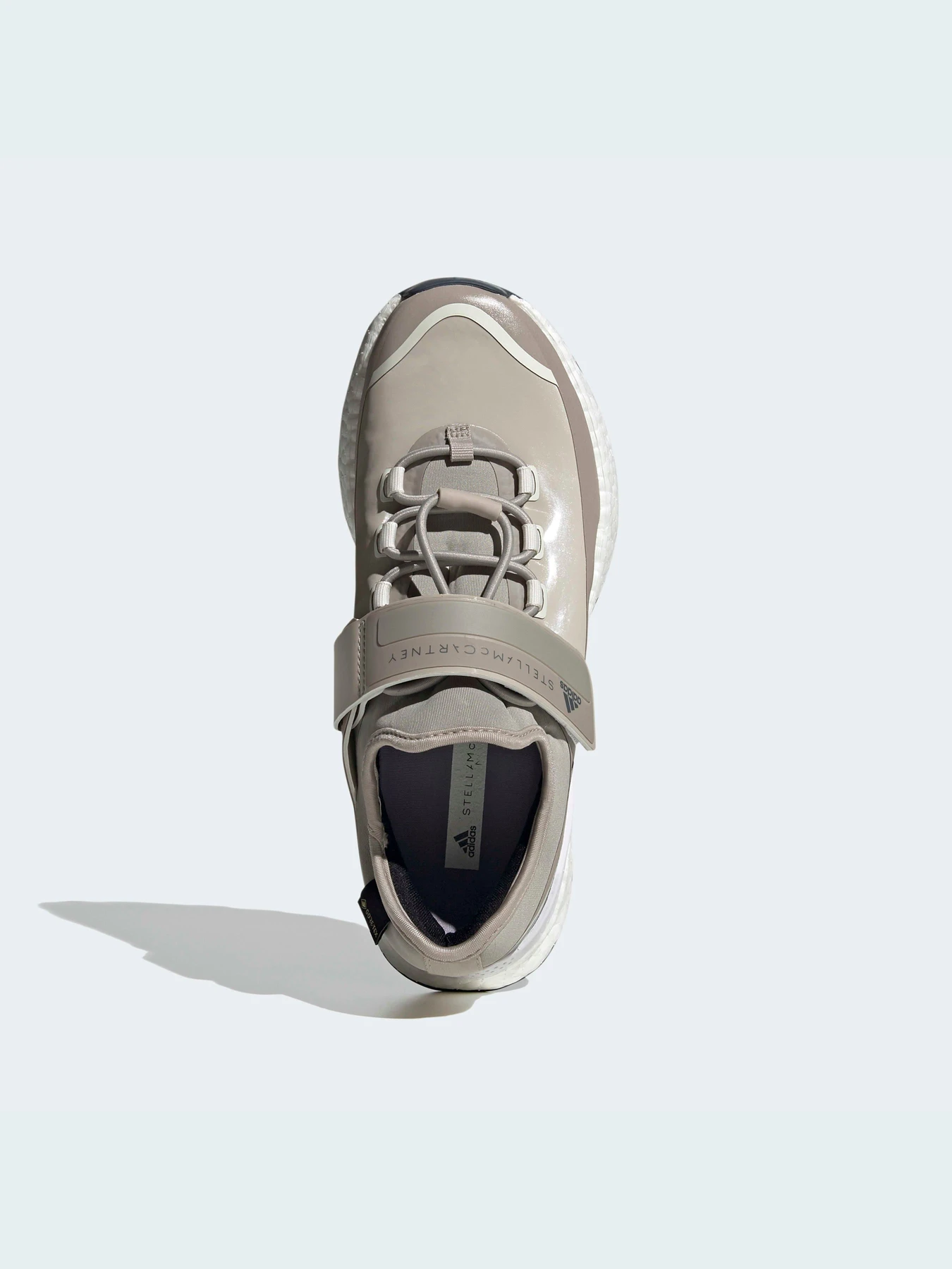 Кроссовки Adidas модель FV6518 Кроссовки Adidas модель FV6518 Фото