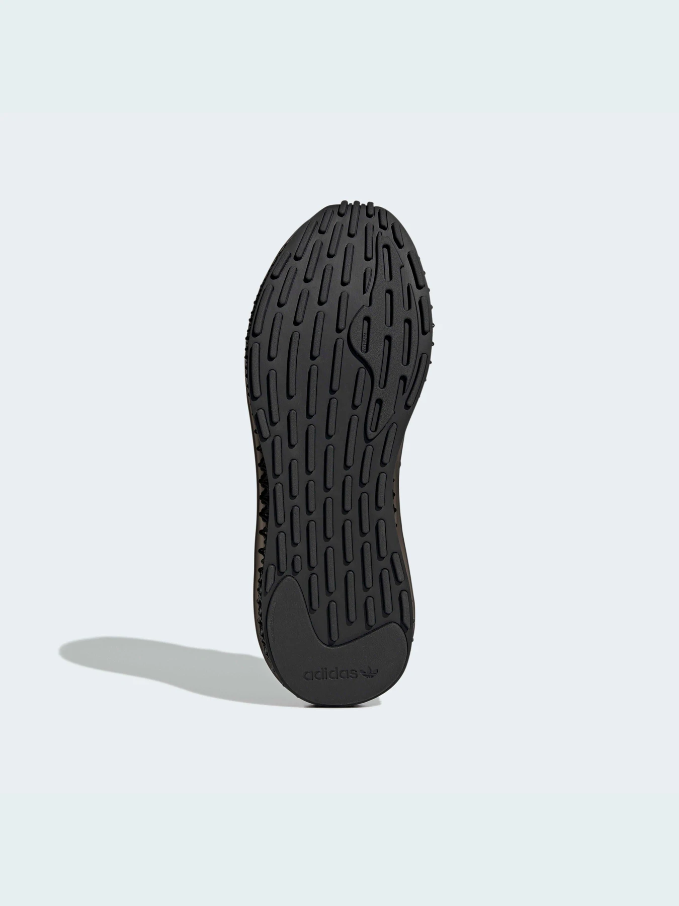 Кроссовки Adidas модель H04510 Кроссовки Adidas модель H04510 Фото