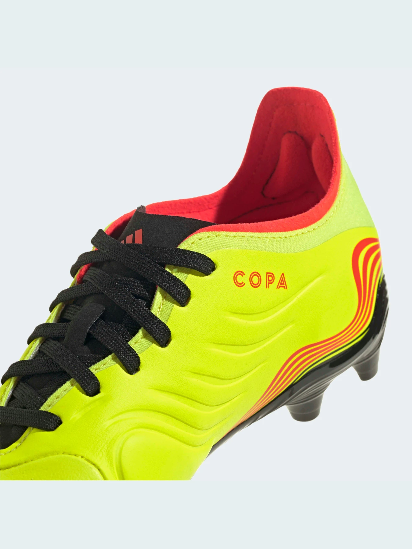 Кроссовки Adidas модель GZ1380 Кроссовки Adidas модель GZ1380 Фото