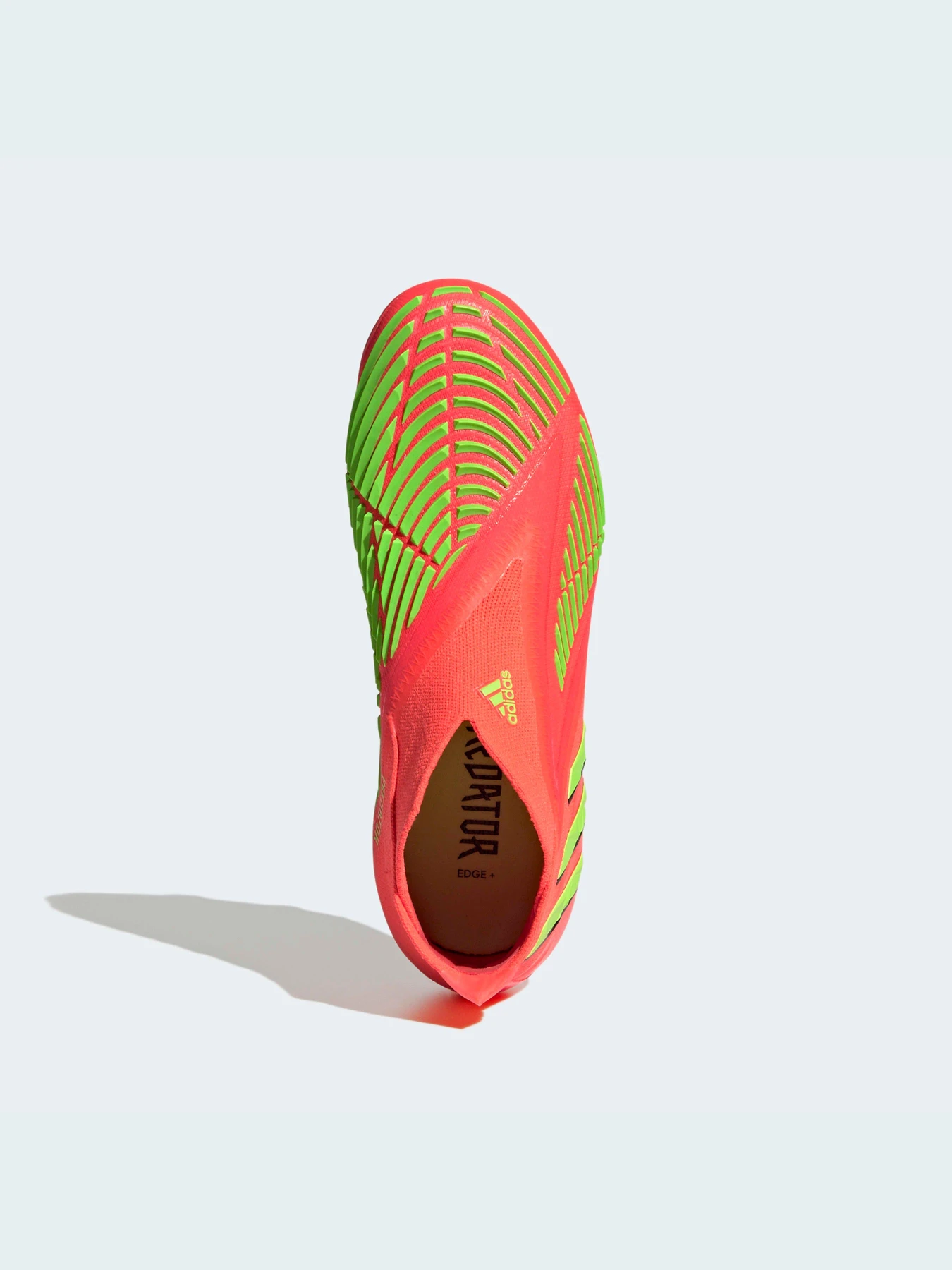 Кроссовки Adidas Predator модель GW0971 Кроссовки Adidas Predator модель GW0971 Фото
