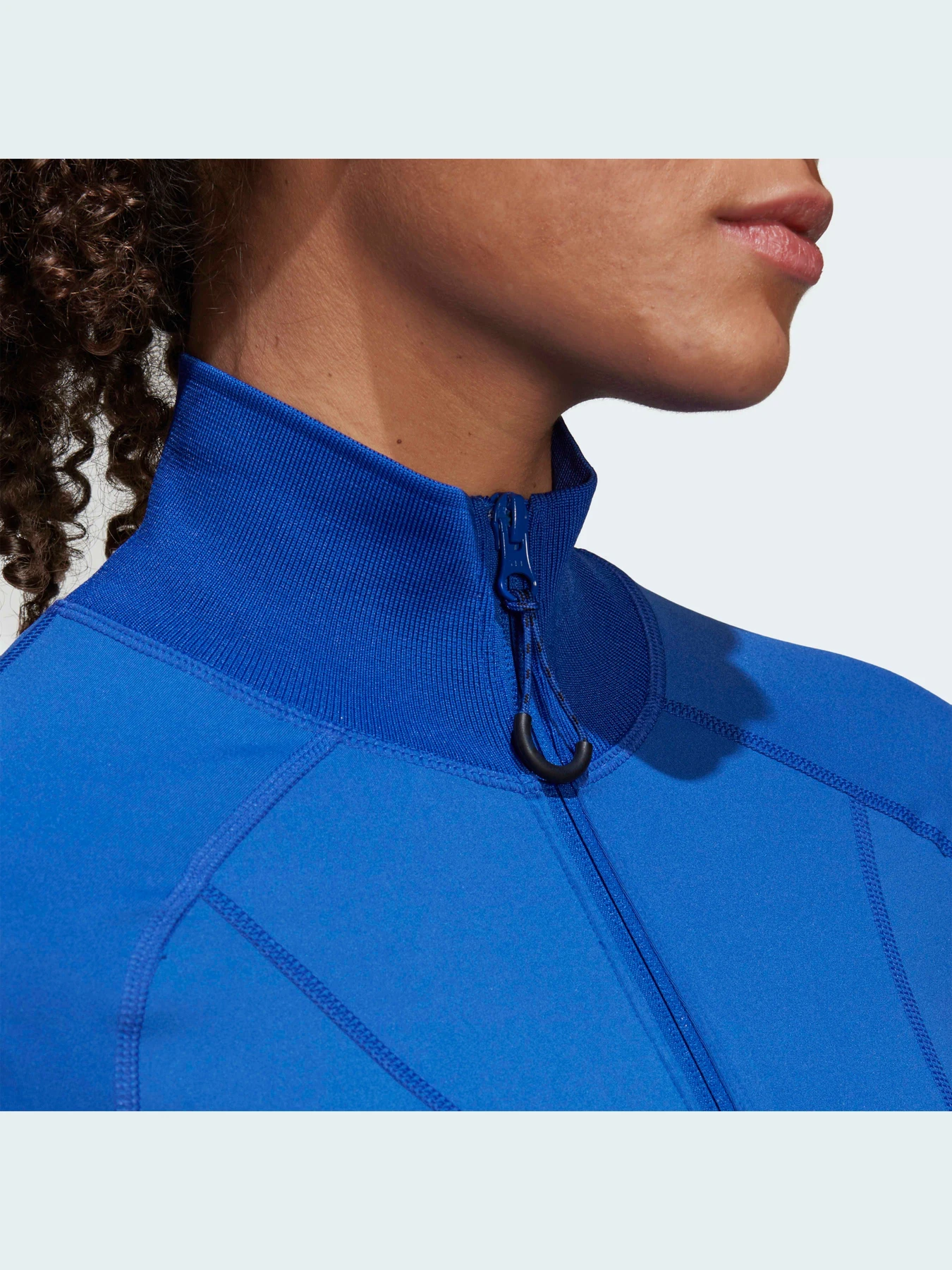 Худи и свитшоты Adidas модель HD9104 Фото