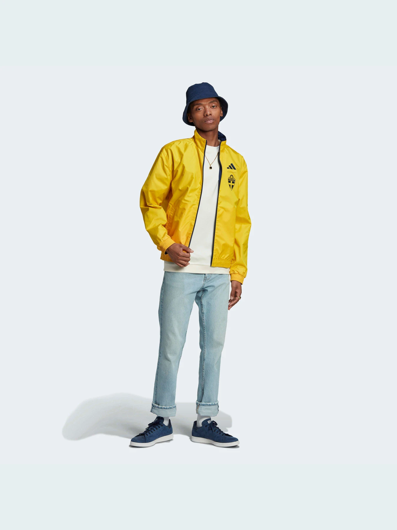 Куртки та дублянки Adidas модель HE1424 Куртки та дублянки Adidas модель HE1424 Фото
