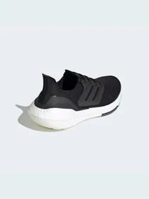 Кроссовки Adidas Ultraboost модель FY0402 Фото