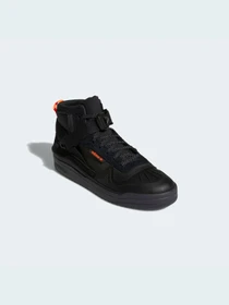 Кроссовки Adidas Forum модель Q46363 Фото