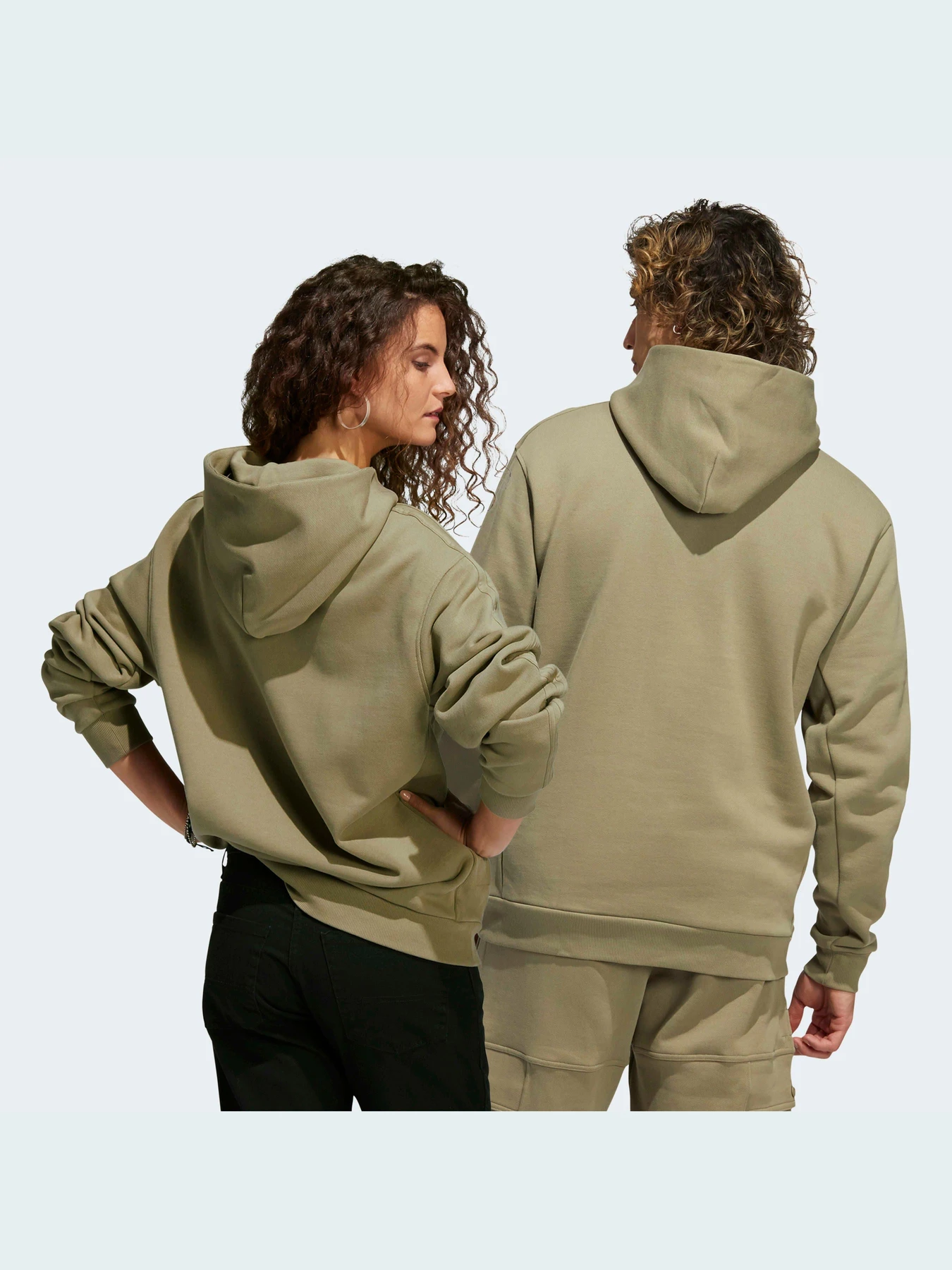 Худи и свитшоты Adidas модель GR8774 Худи и свитшоты Adidas модель GR8774 Фото