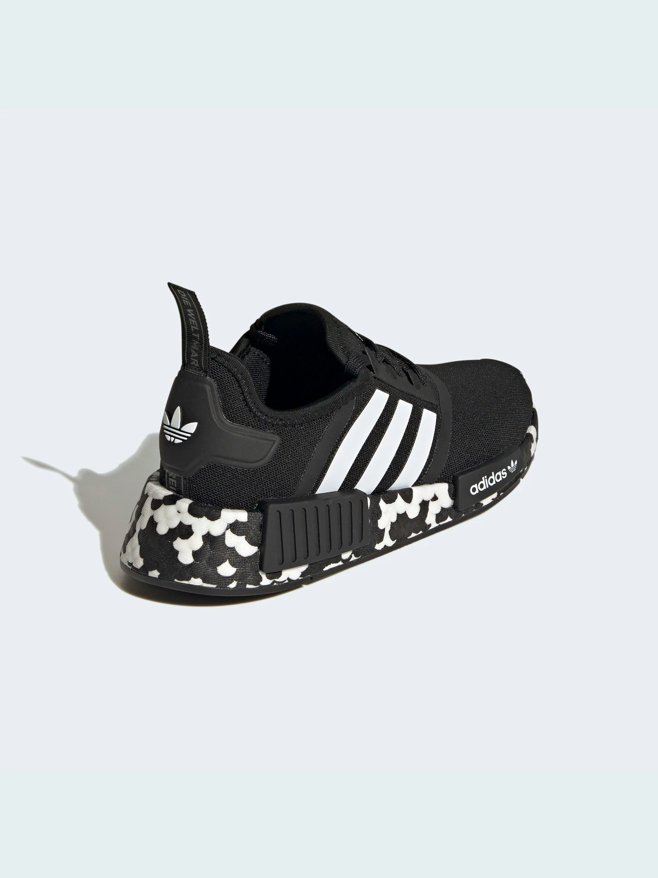 Кроссовки Adidas NMD модель GW9594 Кроссовки Adidas NMD модель GW9594 Фото