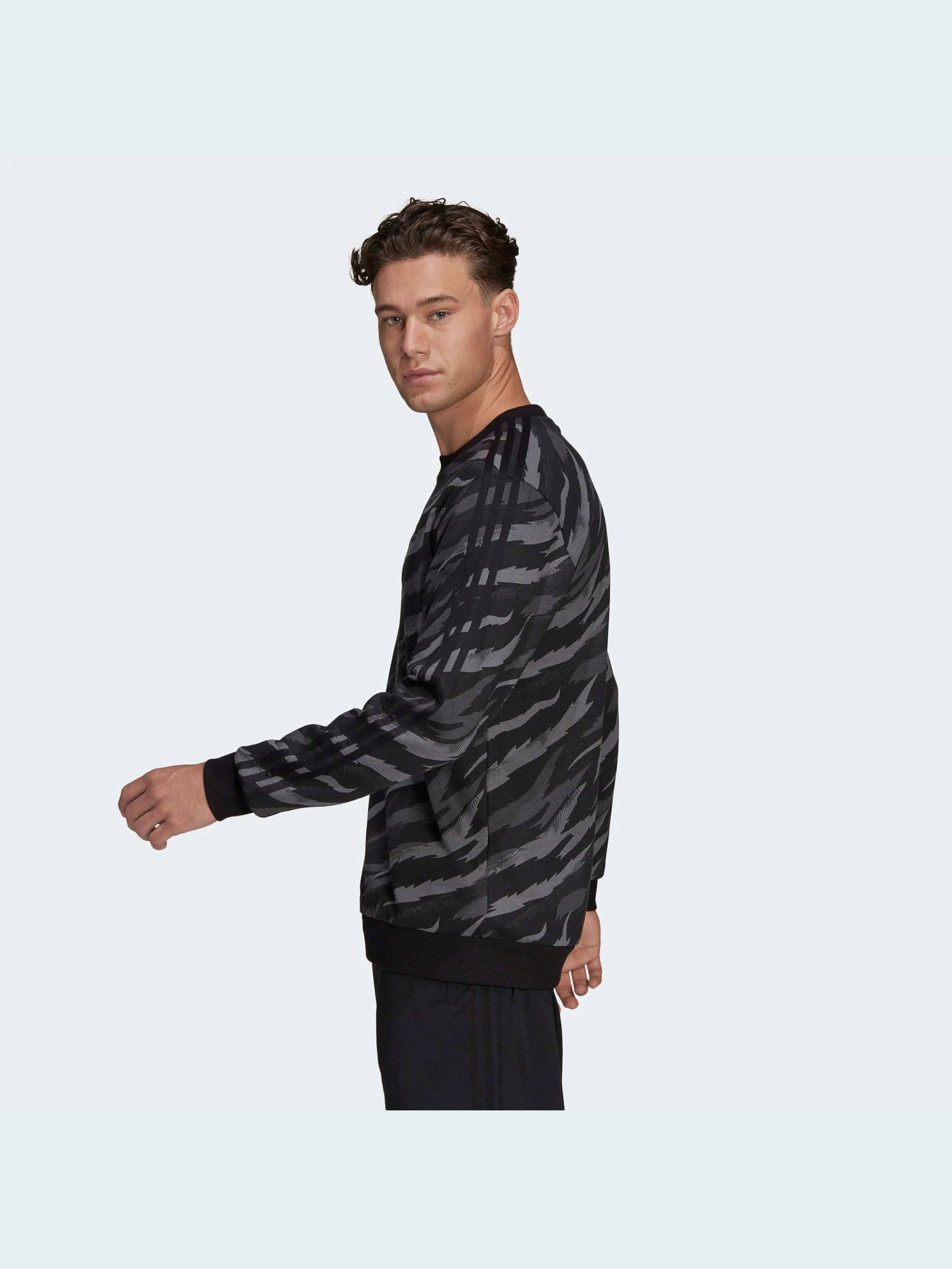 Худі та світшоти Adidas модель HE1873 Худі та світшоти Adidas модель HE1873 Фото