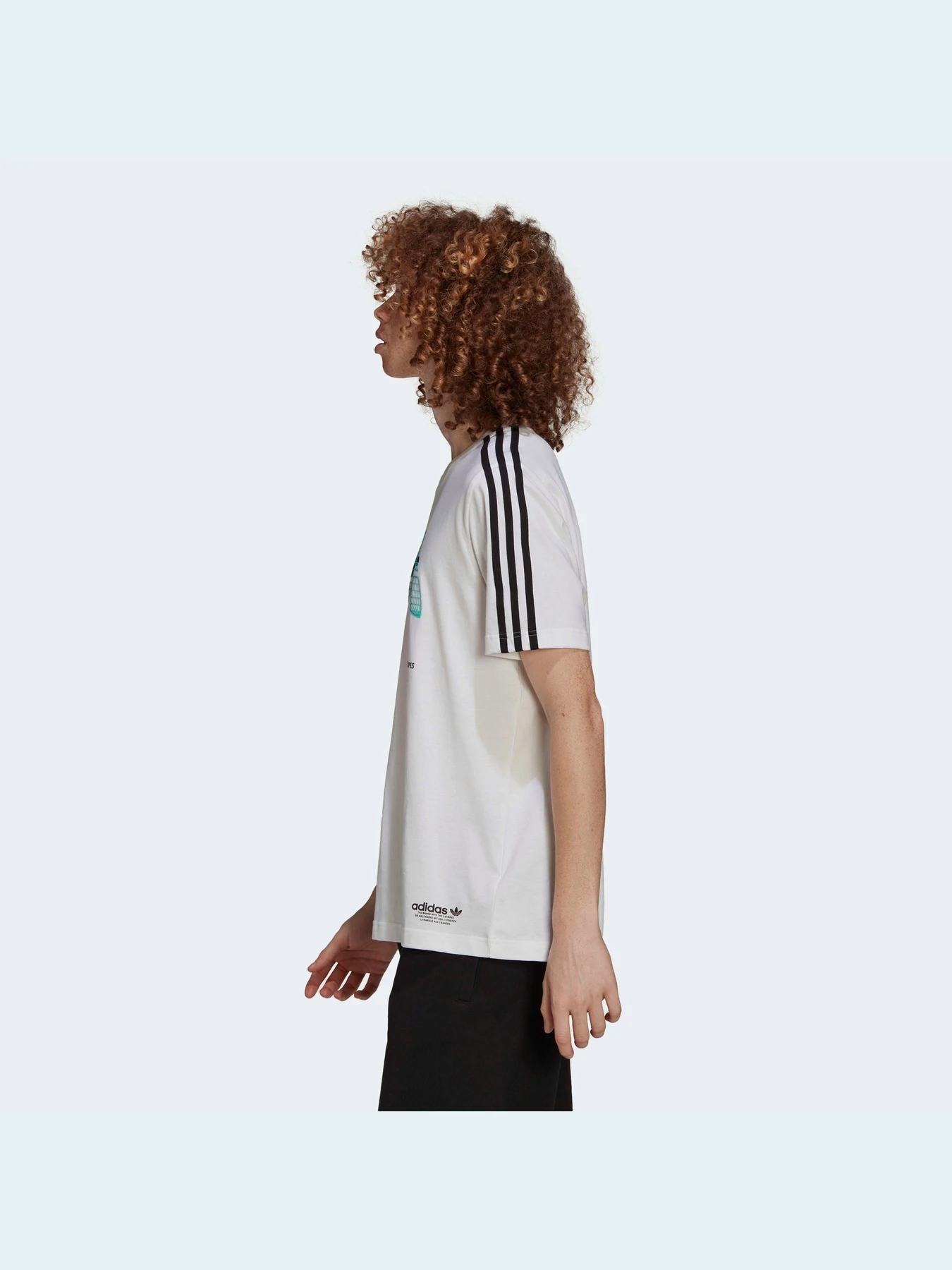 Футболки і поло Adidas Graphics модель HF4907 Футболки і поло Adidas Graphics модель HF4907 Фото