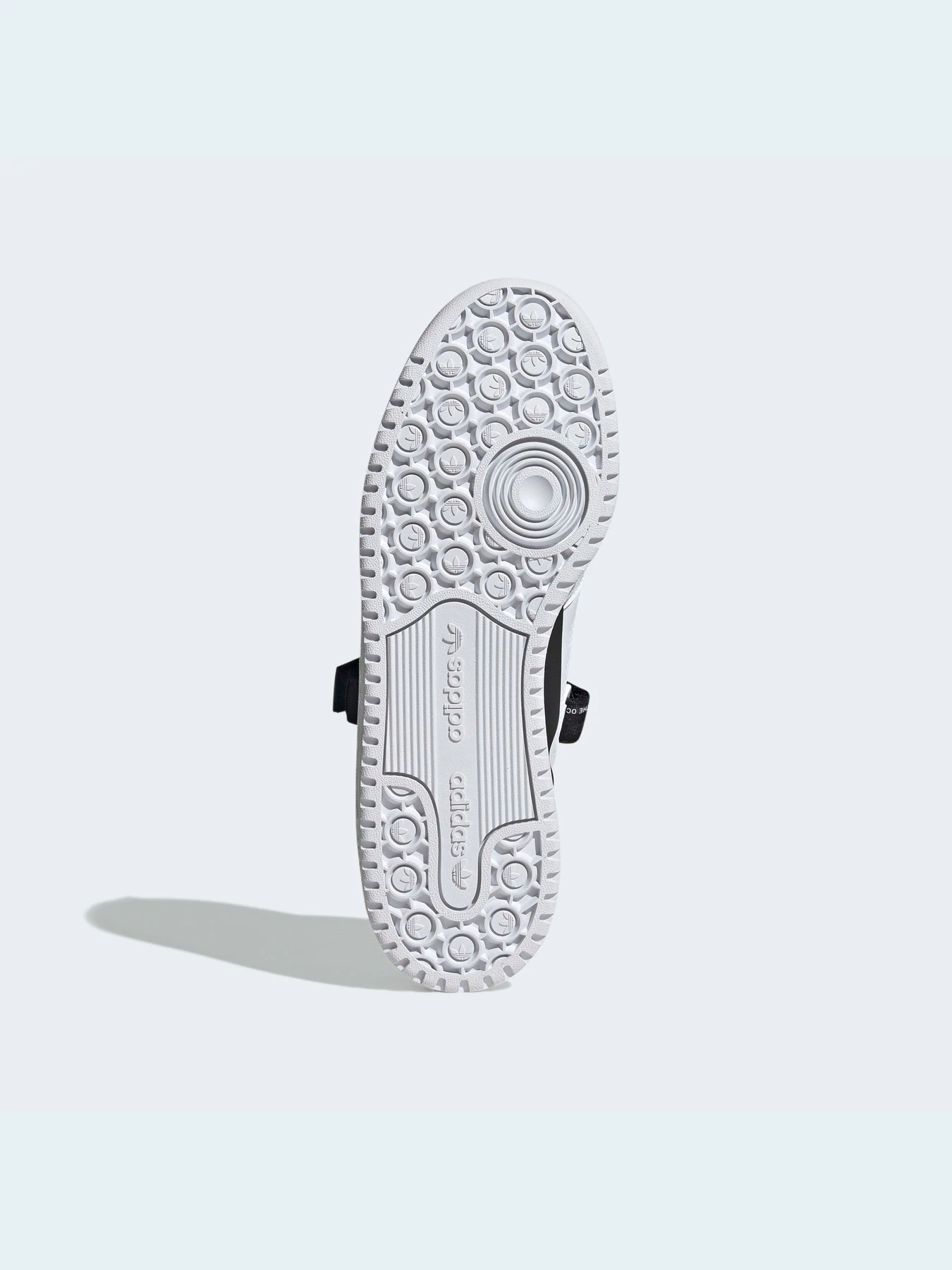 Кроссовки Adidas Forum модель GV7613 Кроссовки Adidas Forum модель GV7613 Фото