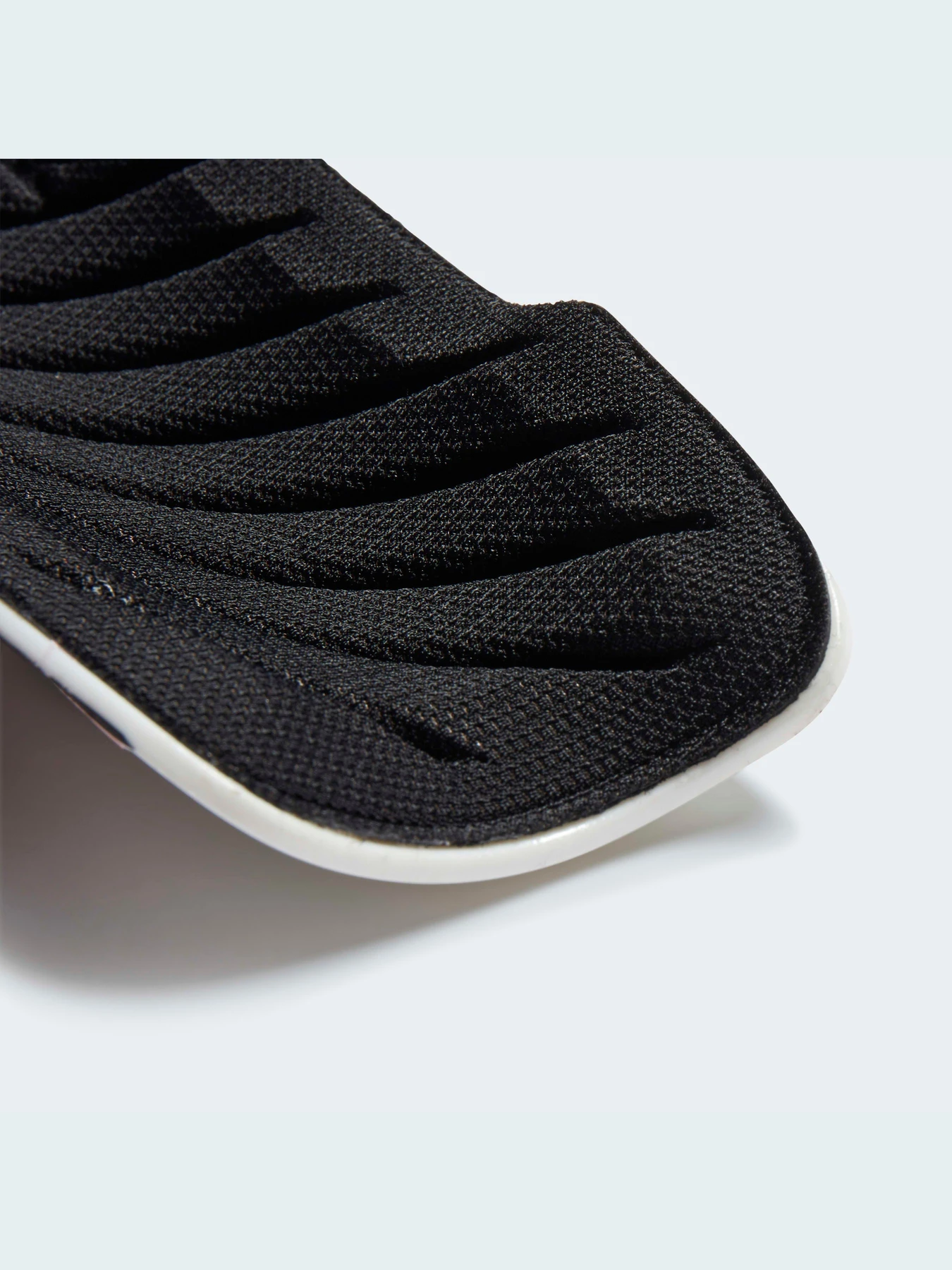 Щитки Adidas Tiro модель GI7685 Фото
