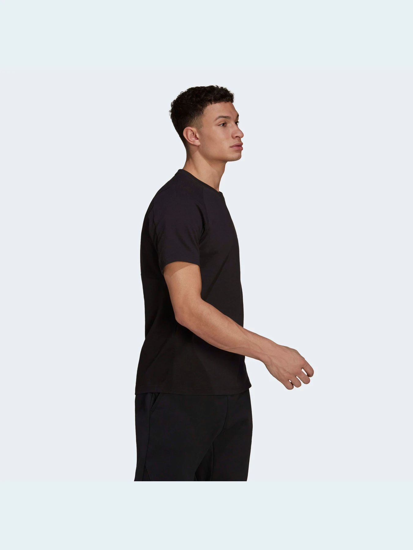 Футболки и поло Adidas модель HE2238 Футболки и поло Adidas модель HE2238 Фото