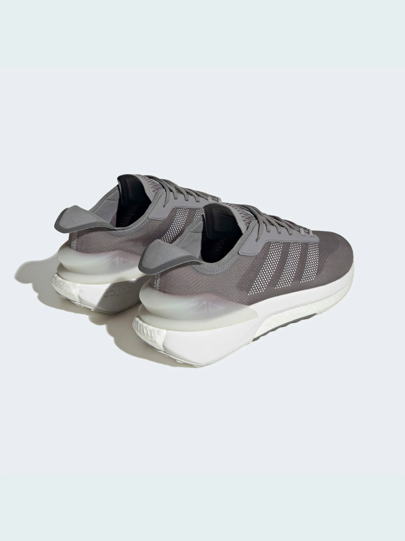 Кроссовки Adidas AVRYN модель HP5967 Кроссовки Adidas AVRYN модель HP5967 Фото
