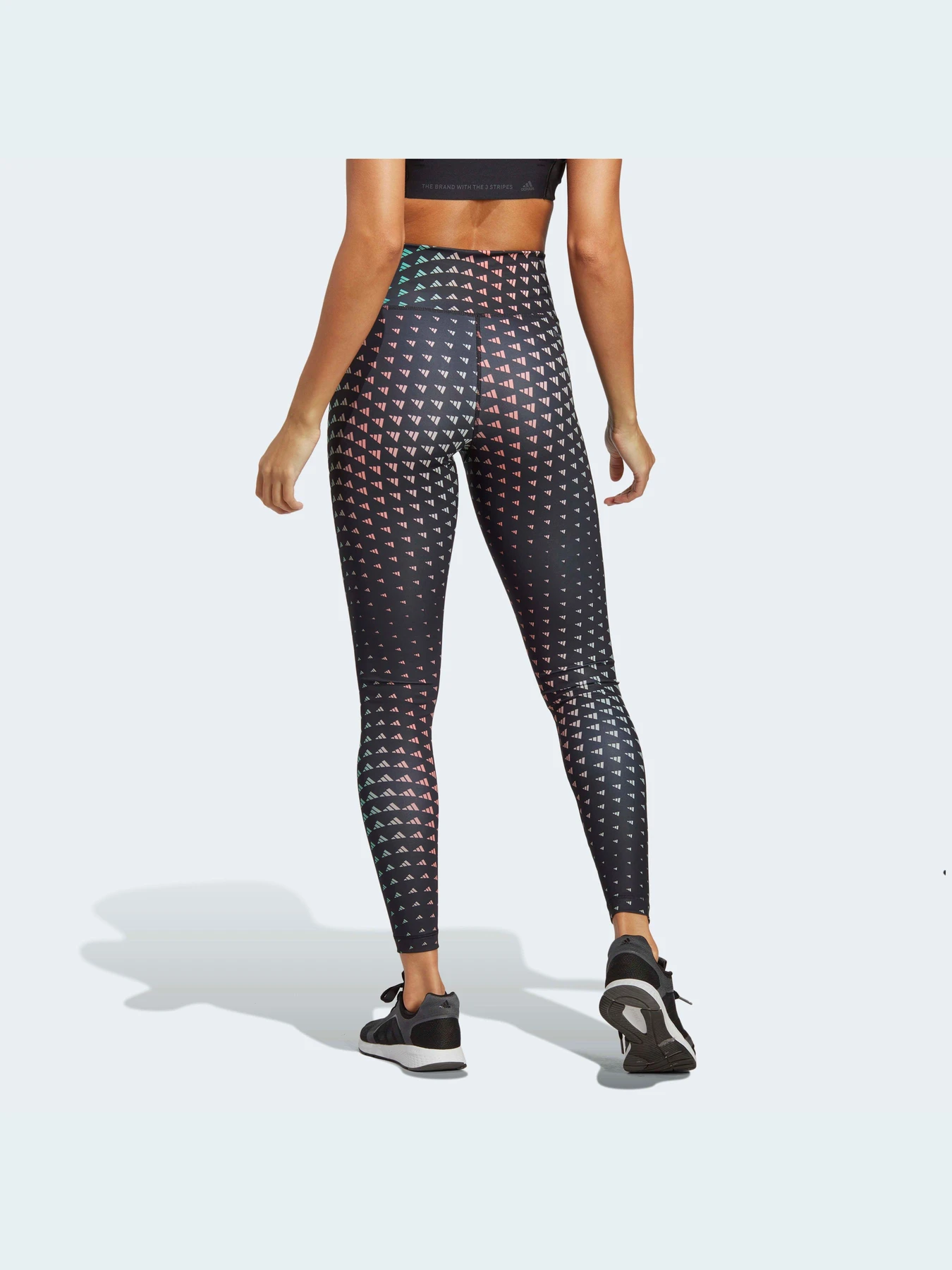 Брюки Adidas модель HT5435 Брюки Adidas модель HT5435 Фото