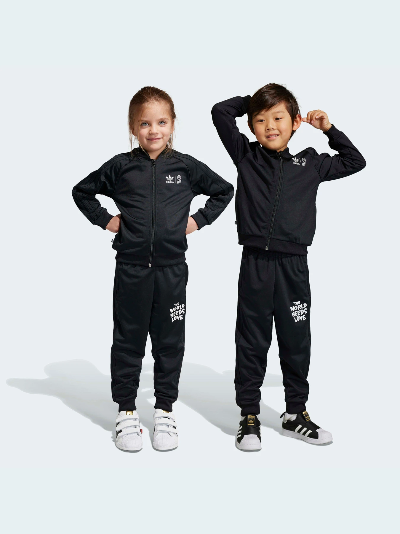 Костюмы Adidas модель IB8629 Костюмы Adidas модель IB8629 Фото