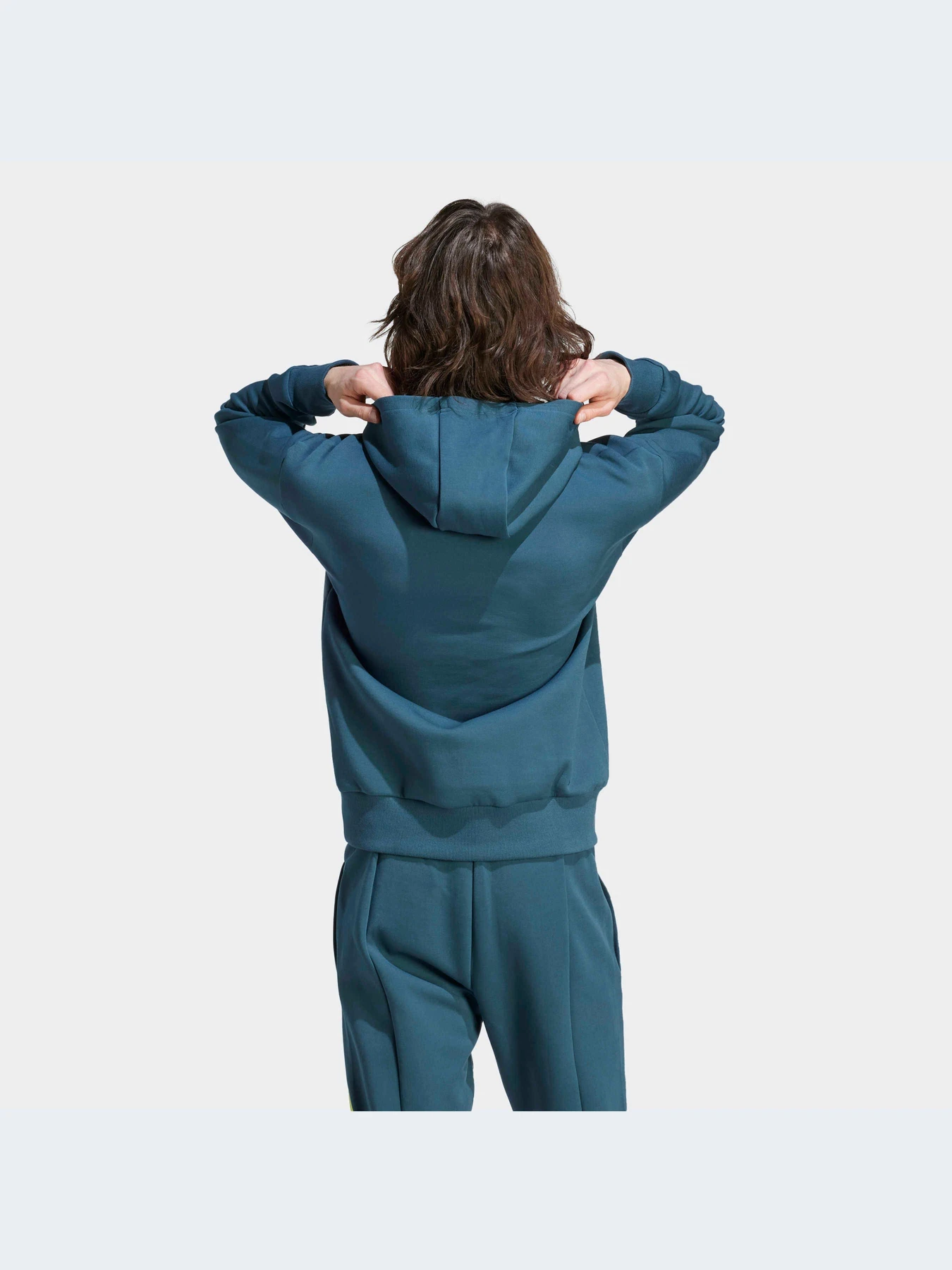 Худи и свитшоты Adidas модель IJ6391 Худи и свитшоты Adidas модель IJ6391 Фото
