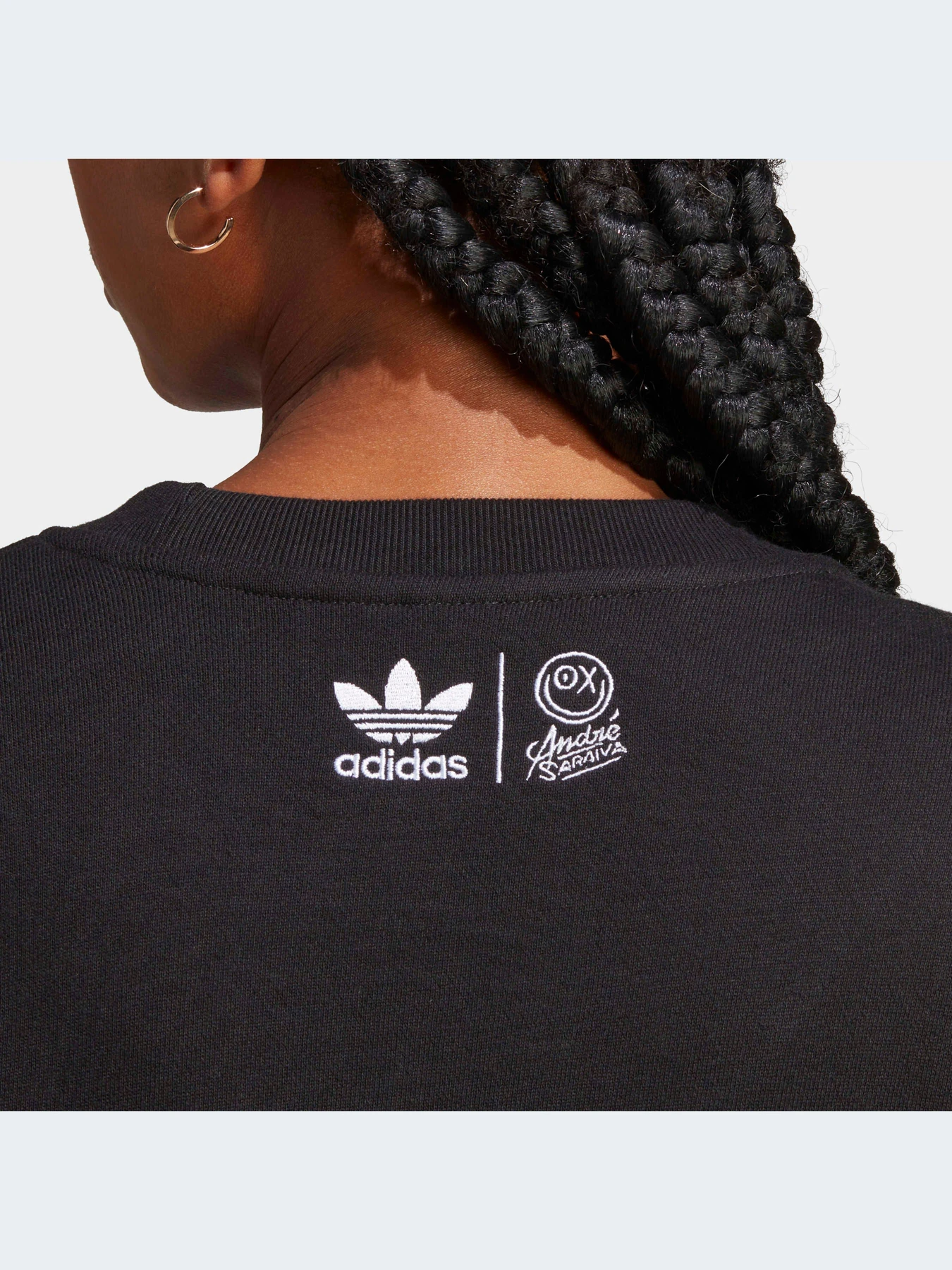Худи и свитшоты Adidas Graphics модель HY4267 Худи и свитшоты Adidas Graphics модель HY4267 Фото