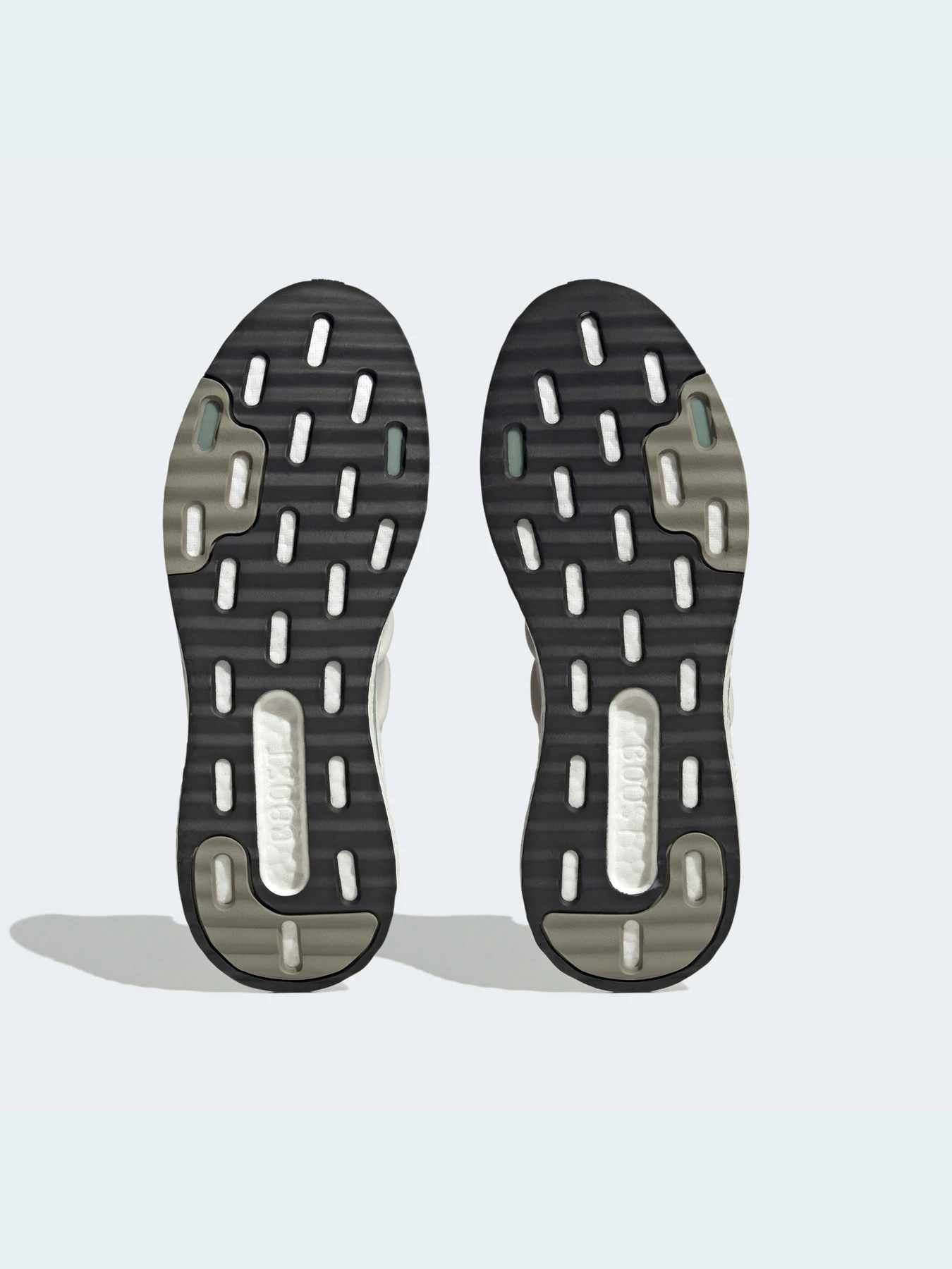 Кроссовки Adidas модель HP3129 Кроссовки Adidas модель HP3129 Фото