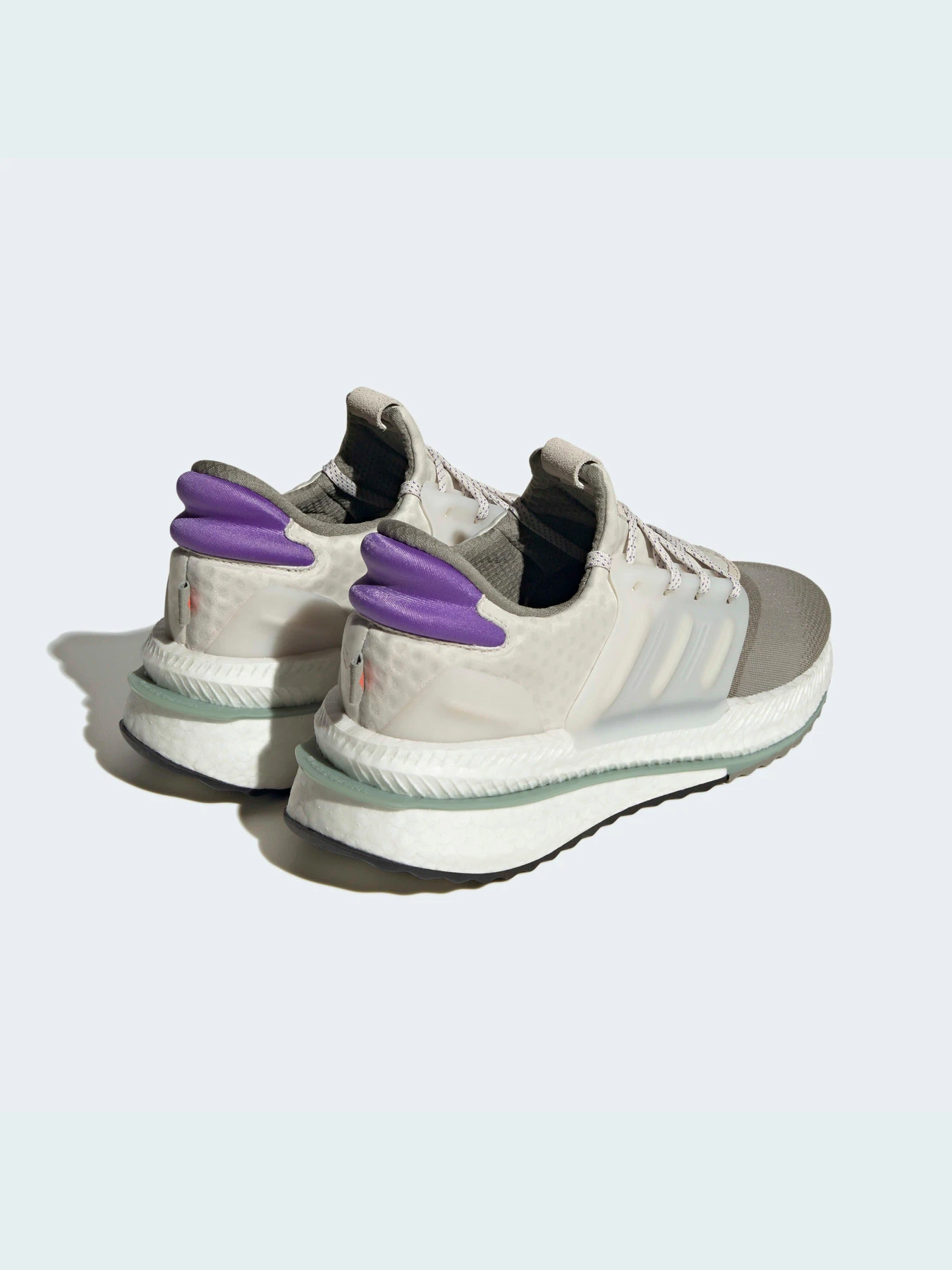 Кроссовки Adidas модель HP3129 Кроссовки Adidas модель HP3129 Фото