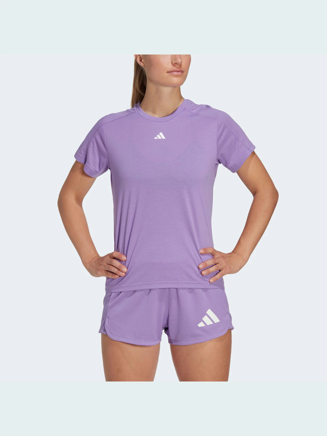 Футболки и поло Adidas модель HR7797 Футболки и поло Adidas модель HR7797 Фото