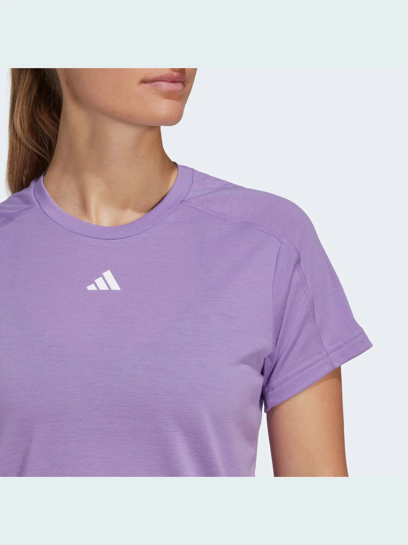 Футболки и поло Adidas модель HR7797 Футболки и поло Adidas модель HR7797 Фото
