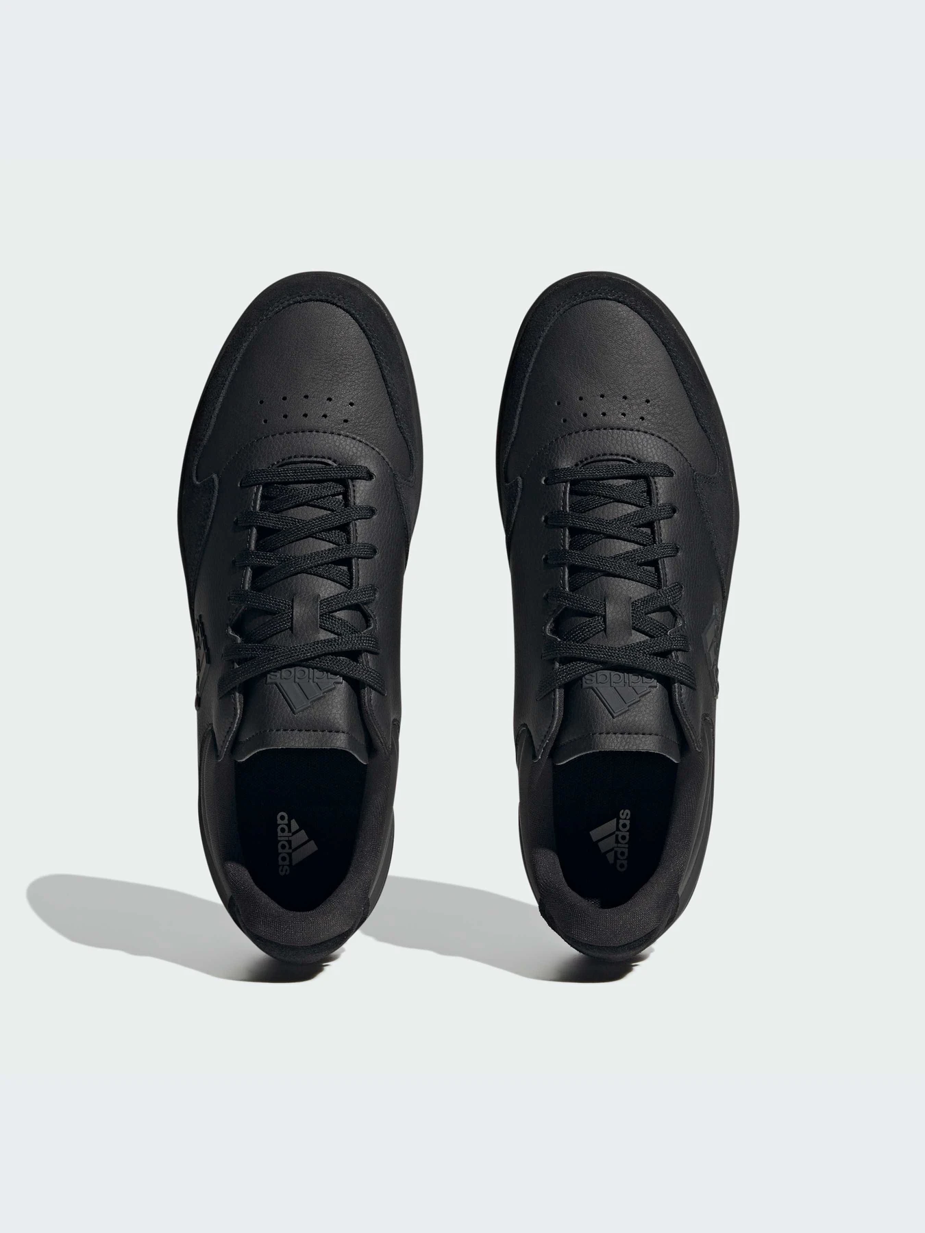 Кросівки Adidas модель IF3000 Фото
