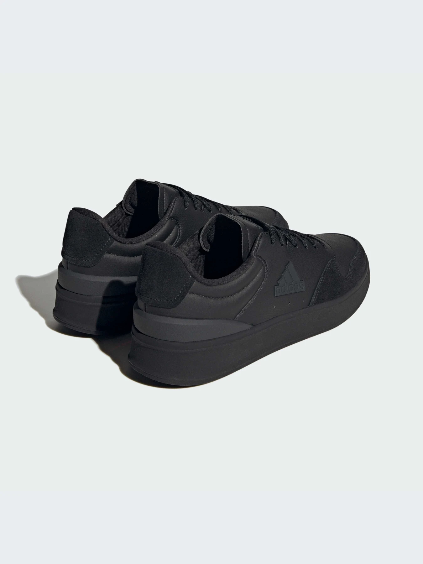 Кросівки Adidas модель IF3000 Фото