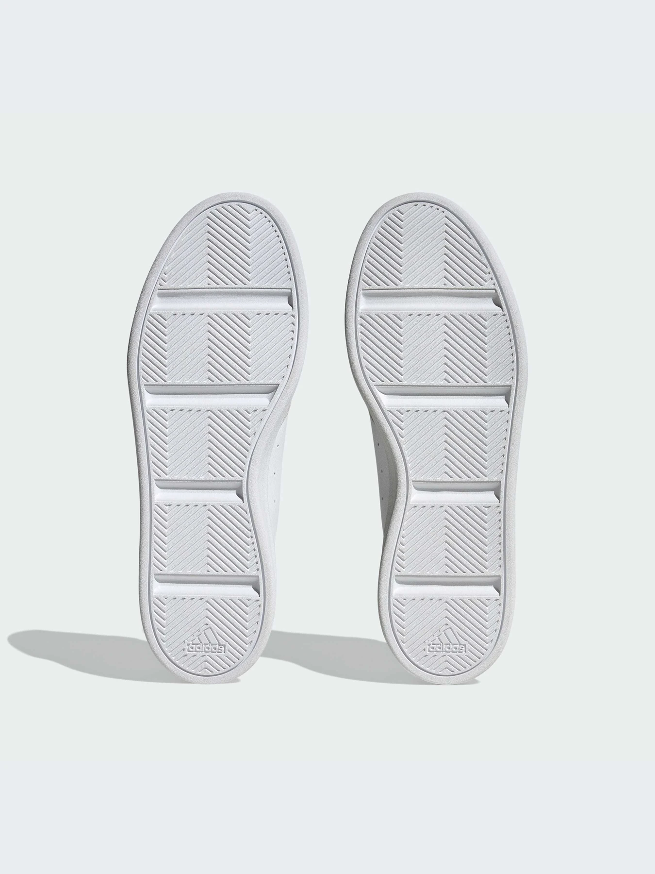Кроссовки Adidas модель IG9820 Кроссовки Adidas модель IG9820 Фото