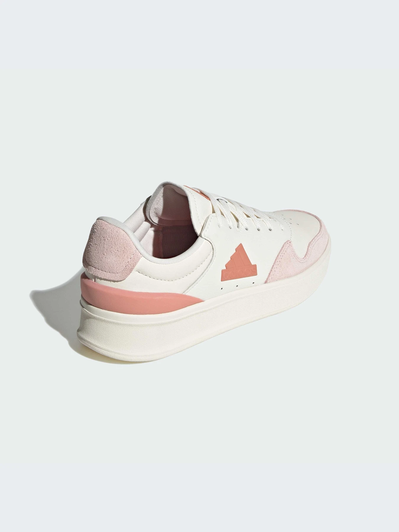 Кроссовки Adidas модель IG9829 Кроссовки Adidas модель IG9829 Фото