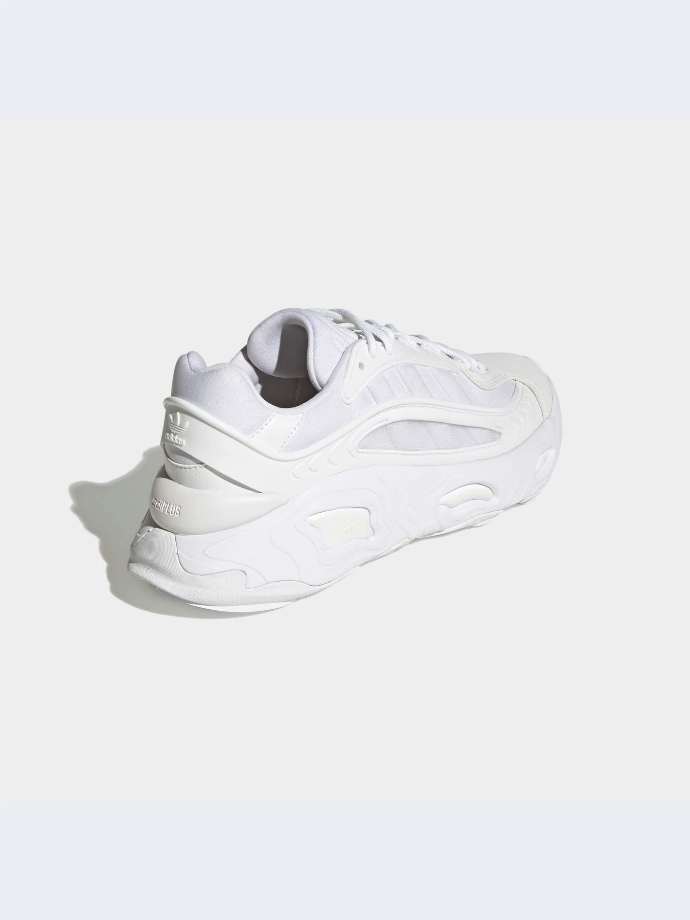 Кроссовки Adidas Ozweego модель GX4505 Кроссовки Adidas Ozweego модель GX4505 Фото