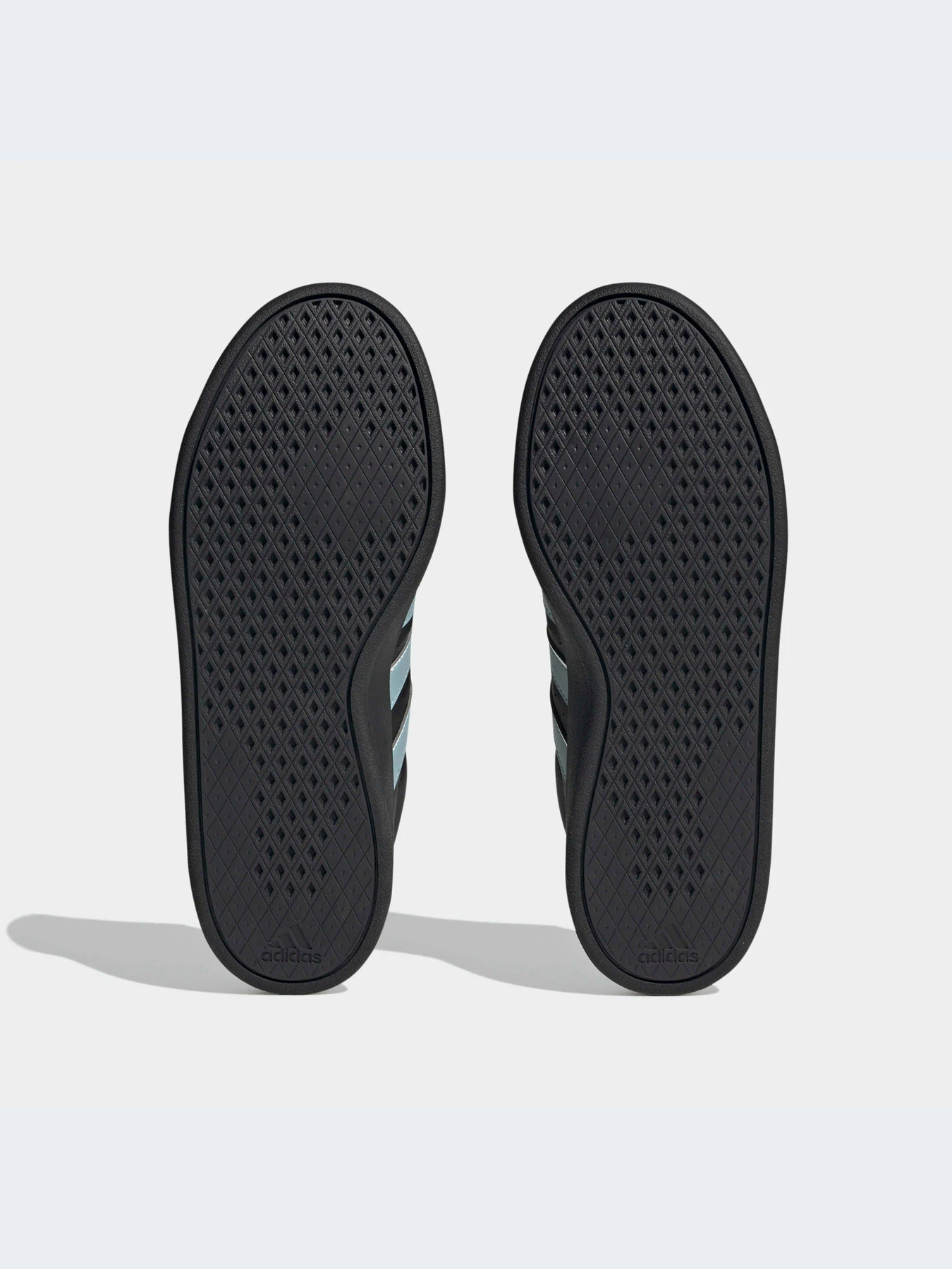 Кроссовки Adidas модель HP9406 Кроссовки Adidas модель HP9406 Фото