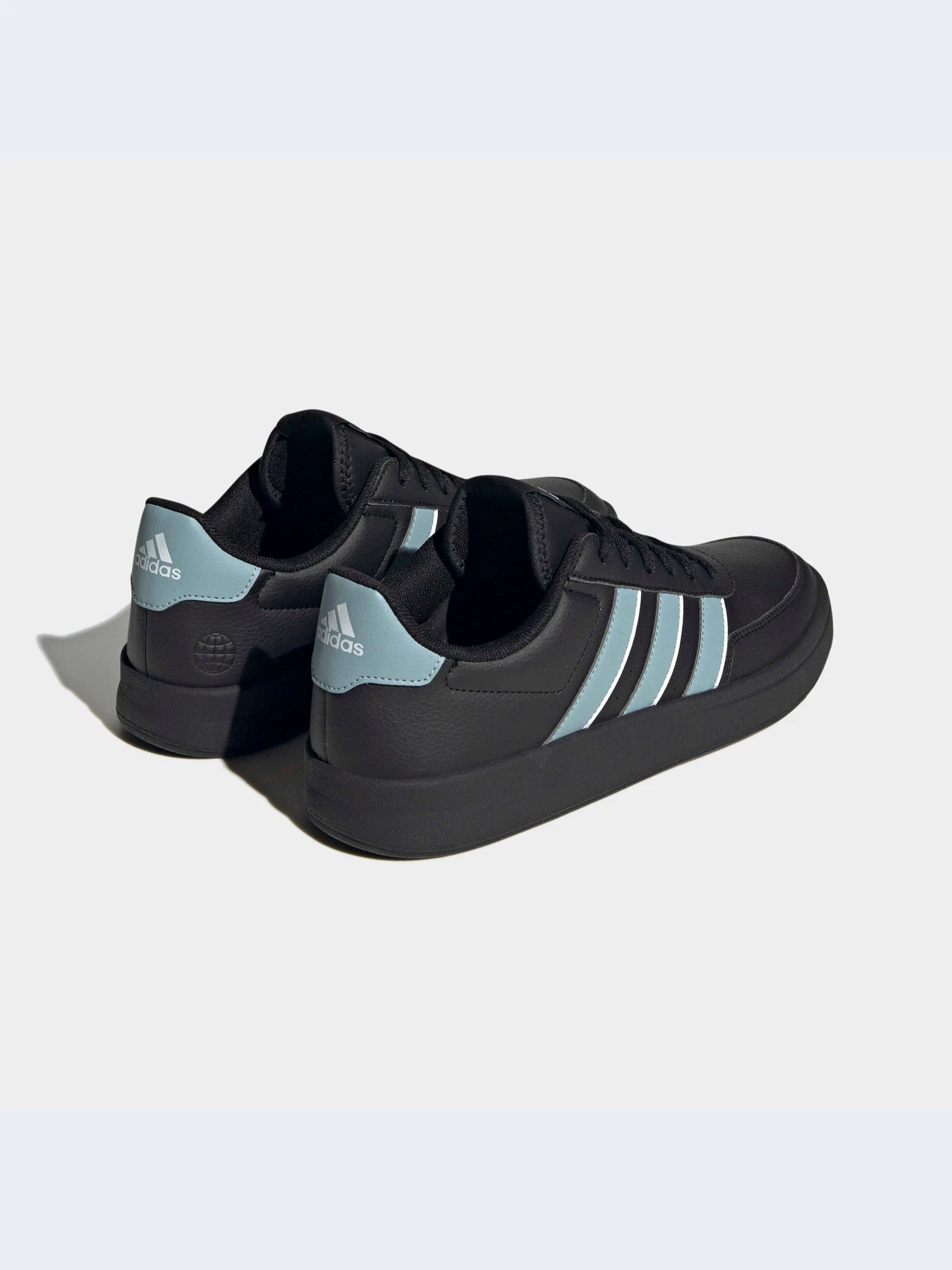 Кроссовки Adidas модель HP9406 Кроссовки Adidas модель HP9406 Фото