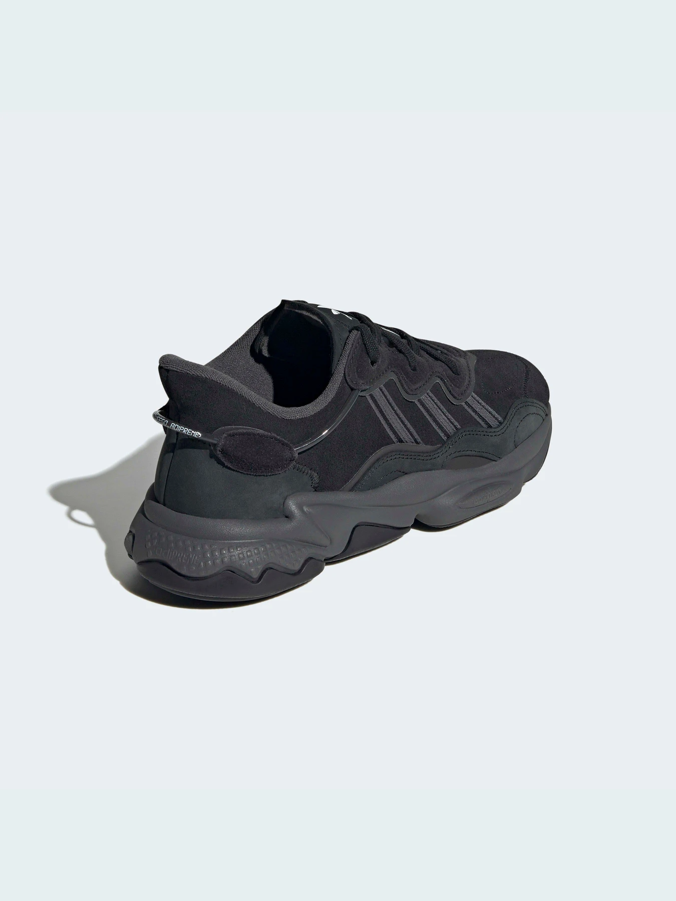Кроссовки Adidas Ozweego модель GY6180 Фото