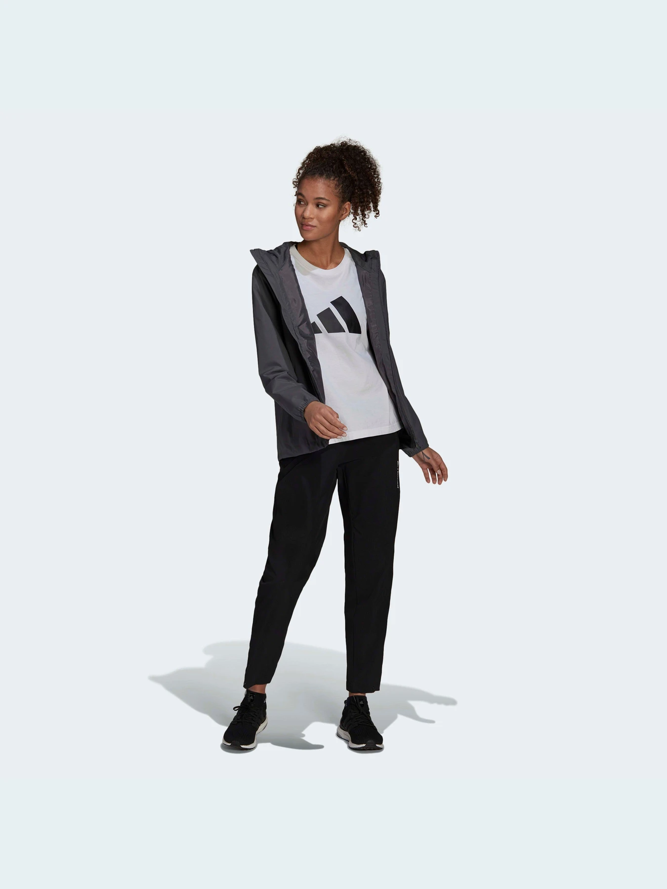 Куртки та дублянки Adidas модель HF9644 Куртки та дублянки Adidas модель HF9644 Фото