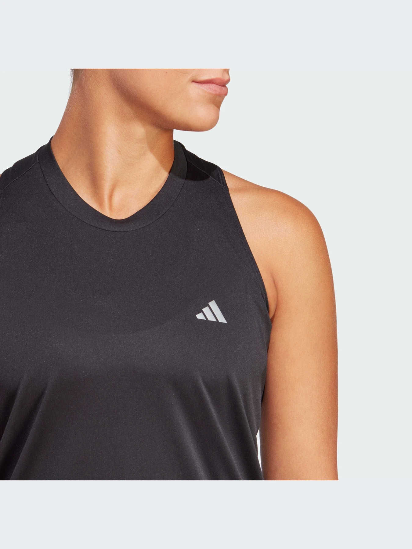 Футболки і поло Adidas модель HZ0101 Футболки і поло Adidas модель HZ0101 Фото