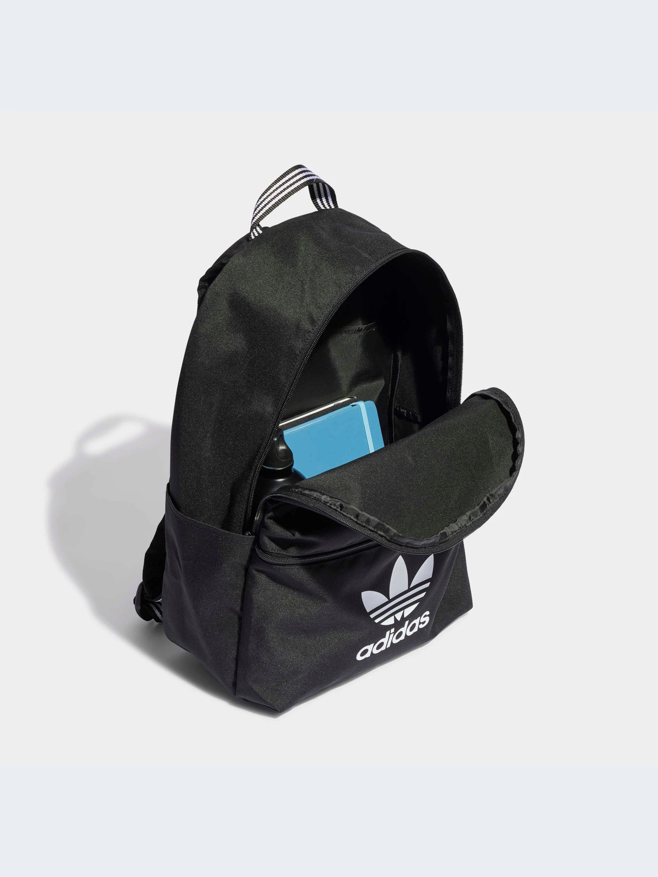 Рюкзаки Adidas Adicolor модель IJ0761 Рюкзаки Adidas Adicolor модель IJ0761 Фото