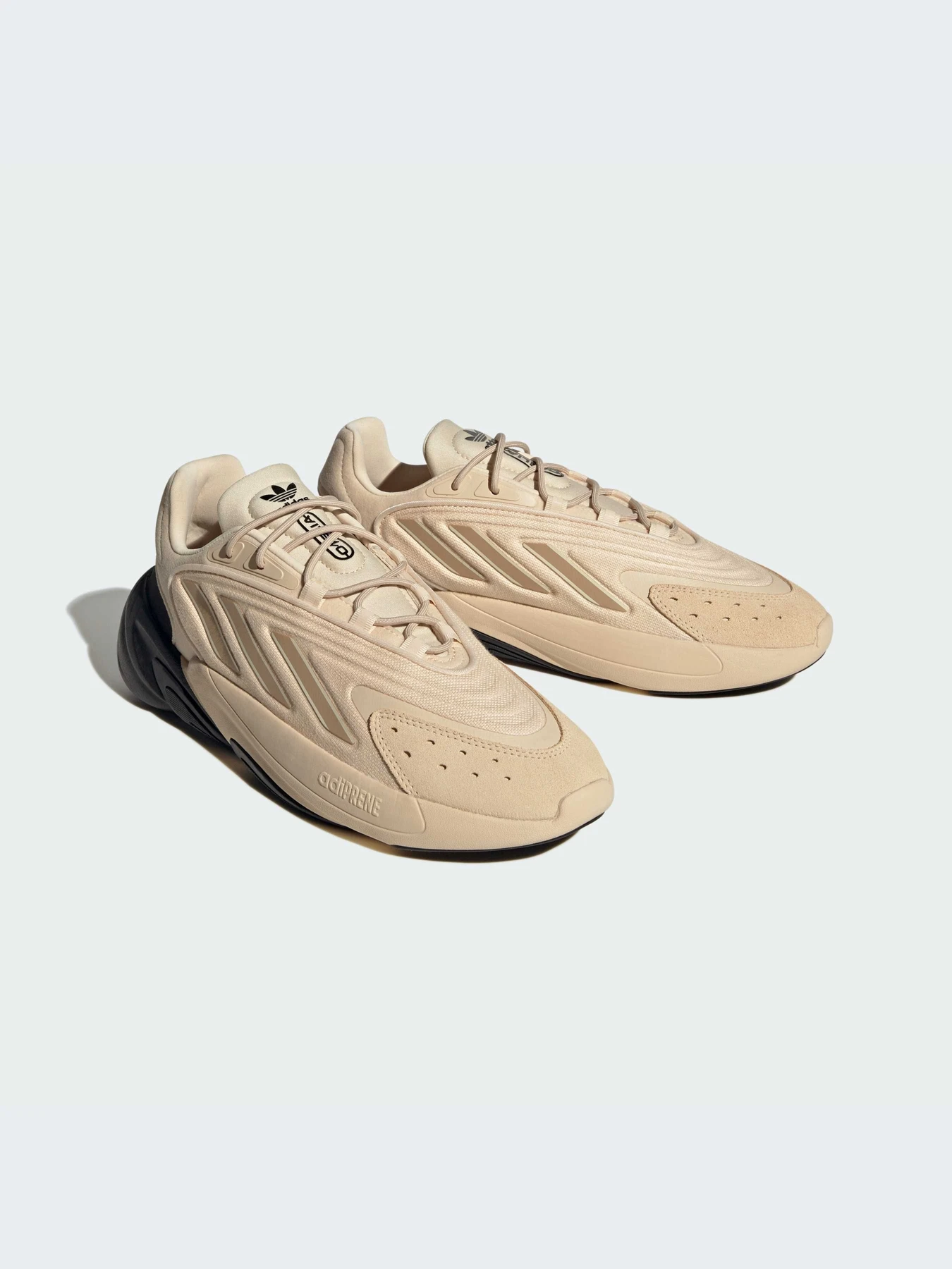 Кроссовки Adidas Ozweego модель IE2000 Кроссовки Adidas Ozweego модель IE2000 Фото