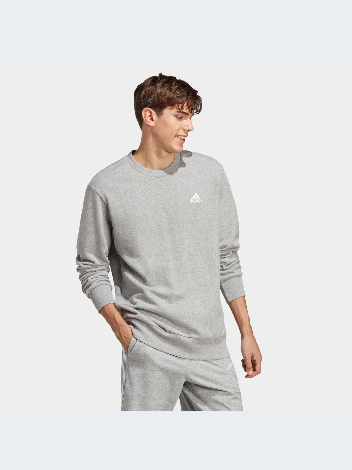 Худи и свитшоты Adidas модель IC9331 Худи и свитшоты Adidas модель IC9331 Фото