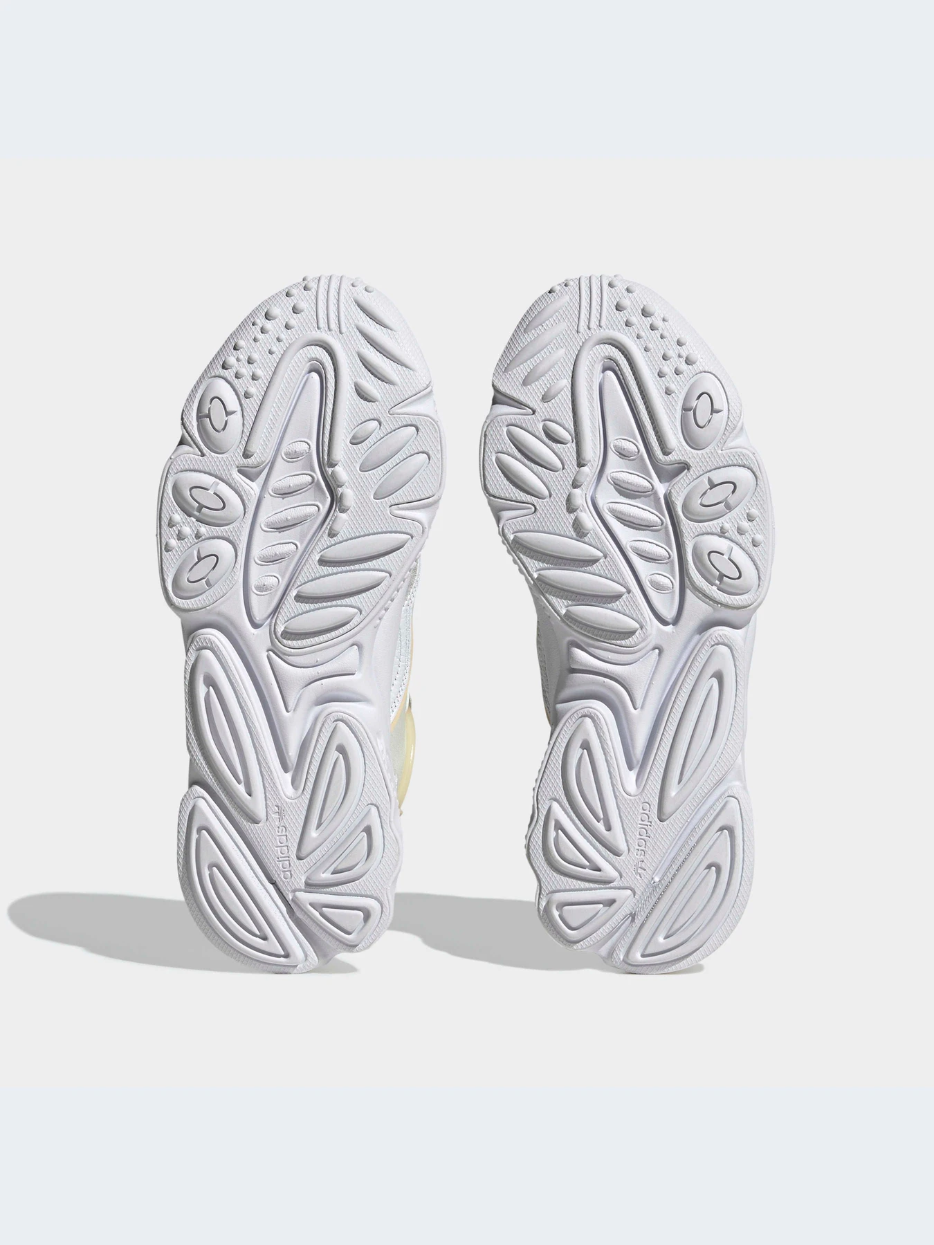 Кроссовки Adidas Ozweego модель GW4650 Кроссовки Adidas Ozweego модель GW4650 Фото