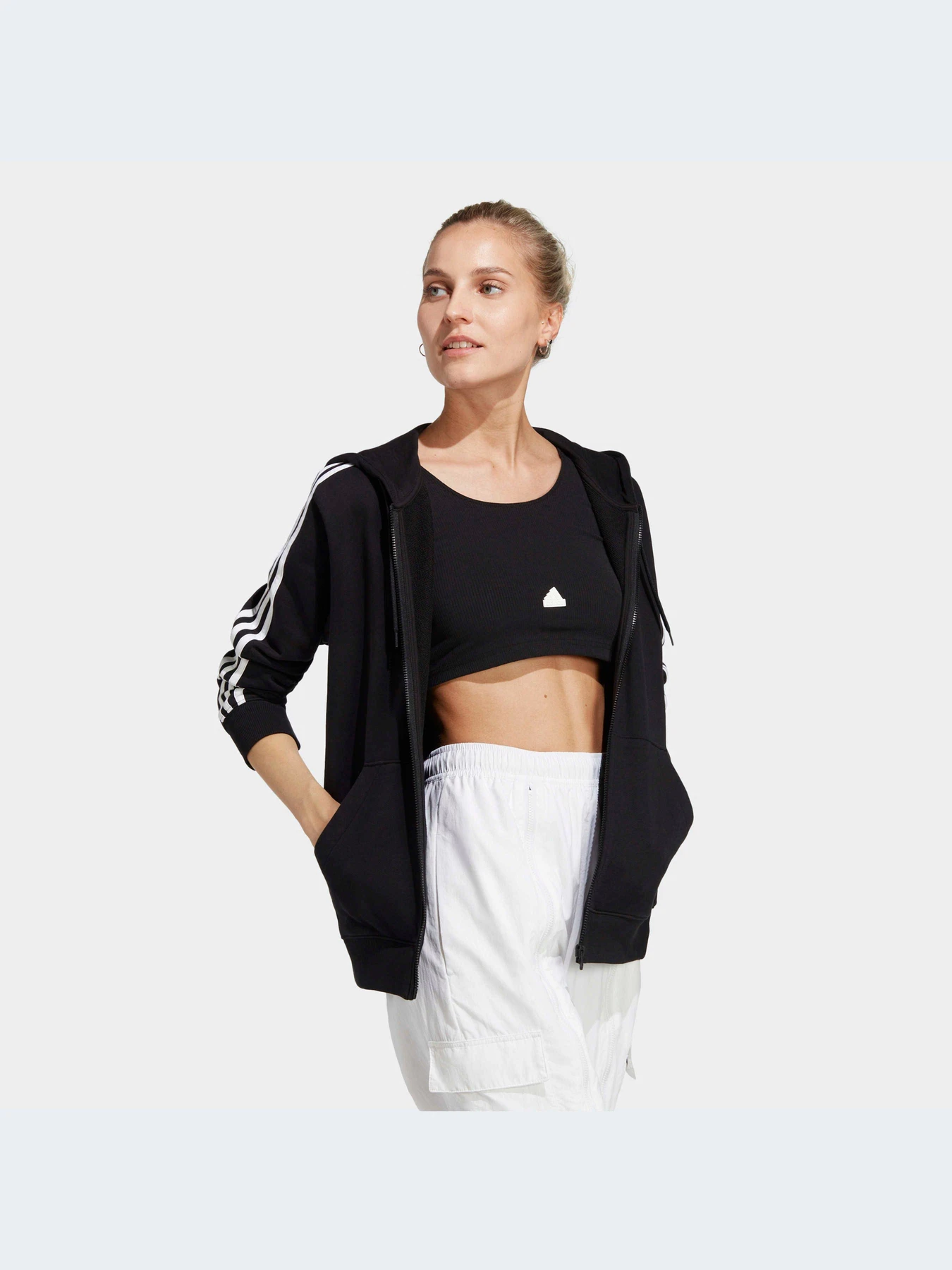 Худи и свитшоты Adidas модель IC8769 Худи и свитшоты Adidas модель IC8769 Фото
