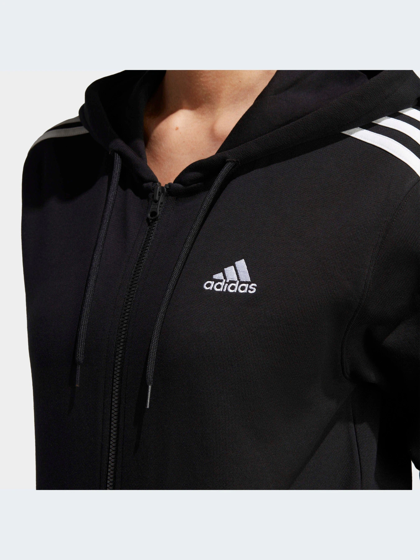 Худи и свитшоты Adidas модель IC8769 Худи и свитшоты Adidas модель IC8769 Фото