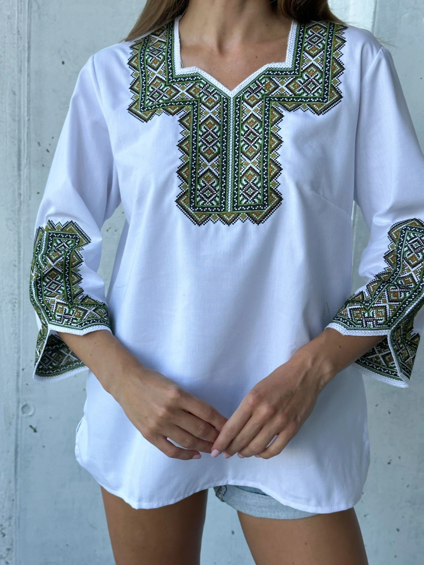 Вышиванки ISSA Plus модель WN20-487_whitegreen Фото