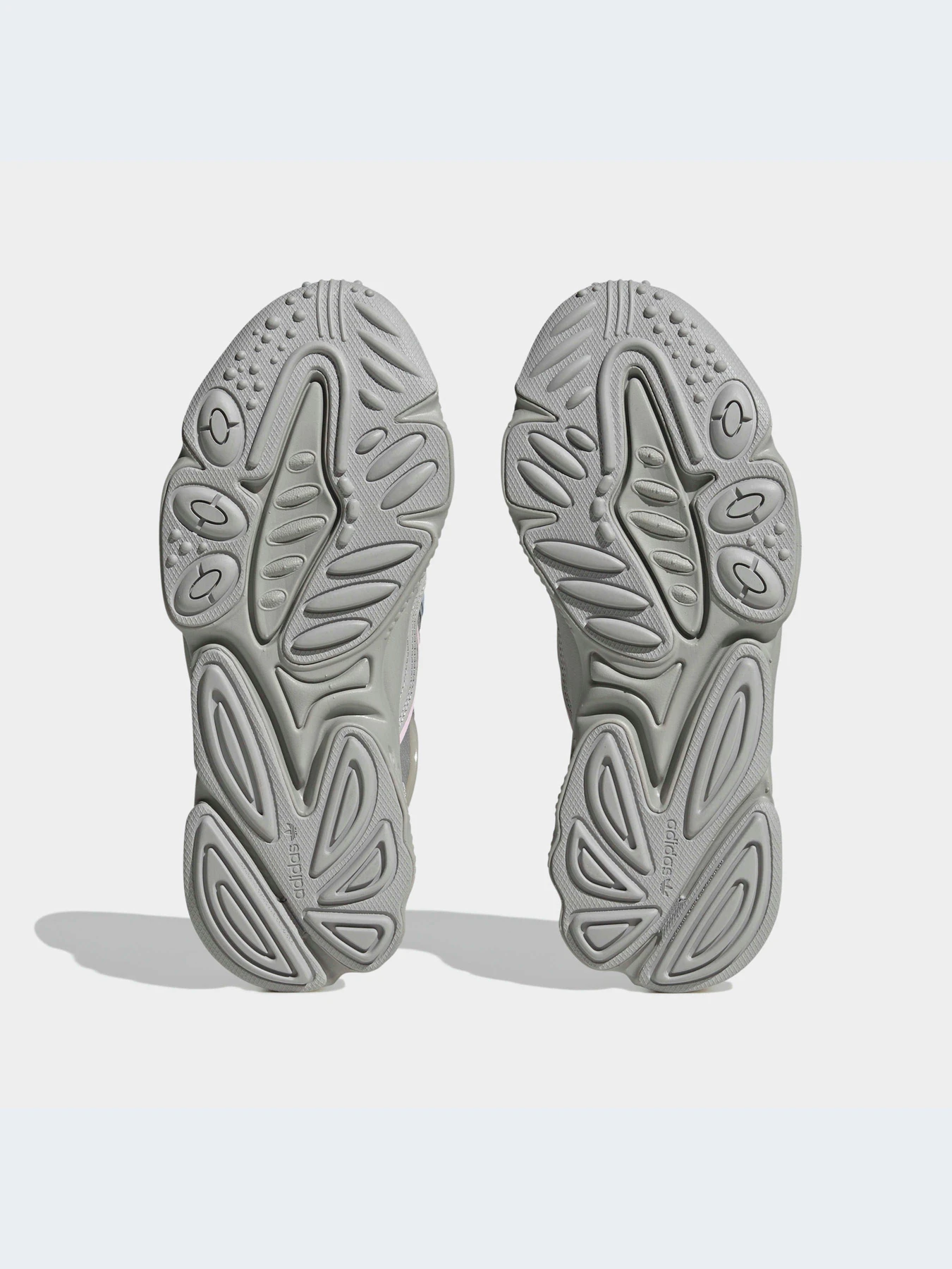 Кроссовки Adidas Ozweego модель GY4907 Фото