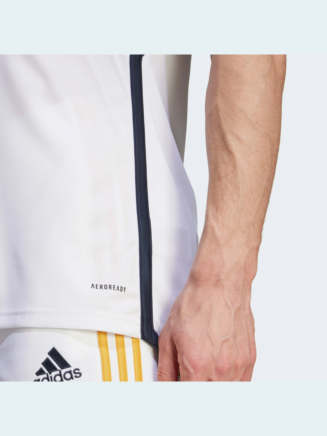 Футболки и поло Adidas модель HR3796 Футболки и поло Adidas модель HR3796 Фото
