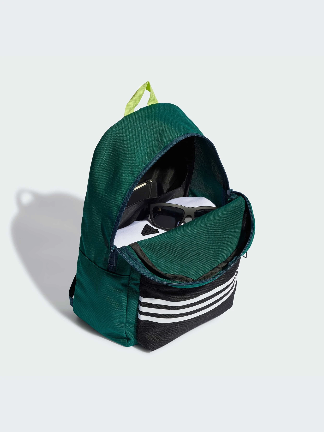 Рюкзаки Adidas модель HZ2920 Рюкзаки Adidas модель HZ2920 Фото
