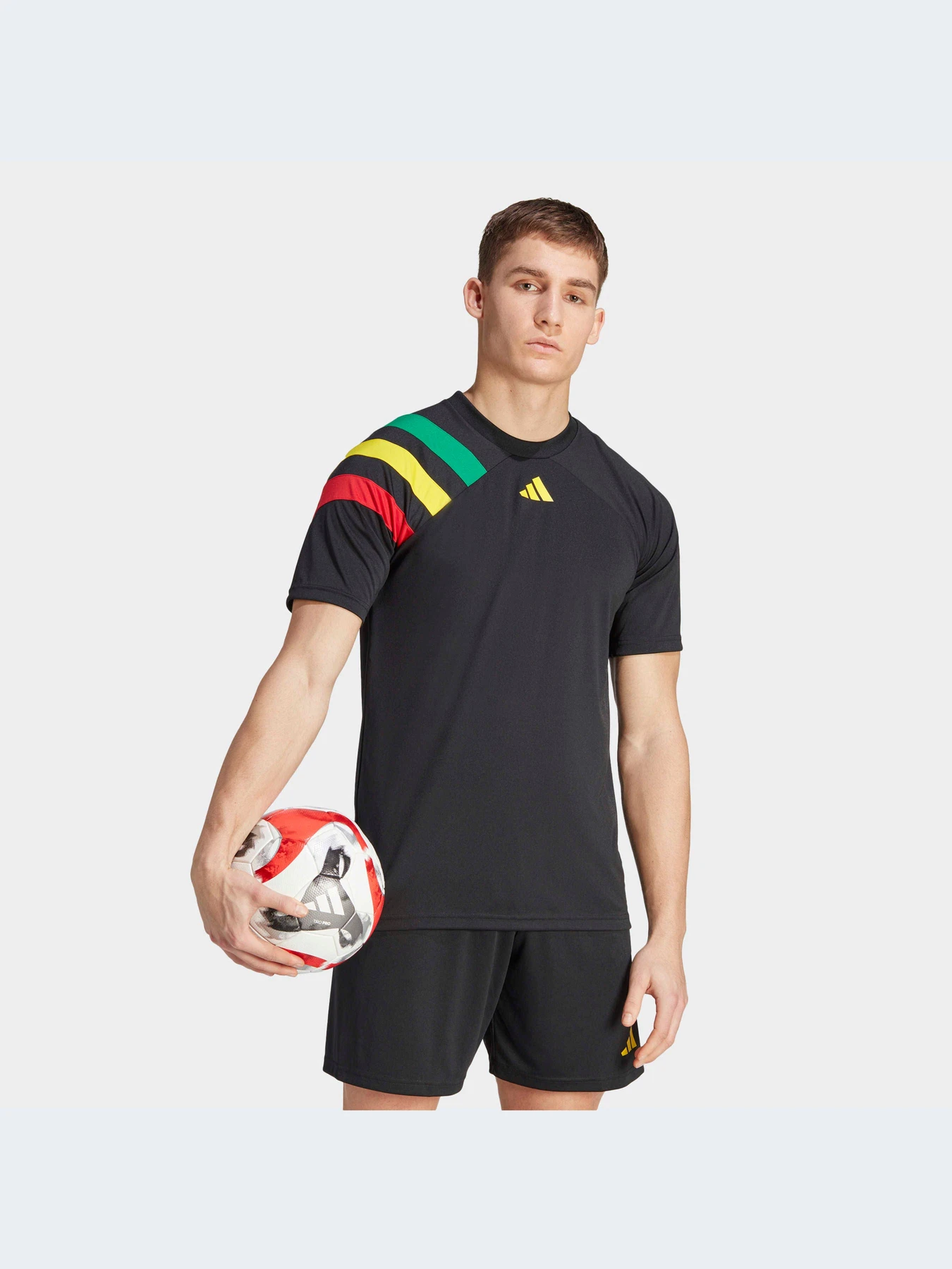 Футболки и поло Adidas модель IK5737 Футболки и поло Adidas модель IK5737 Фото
