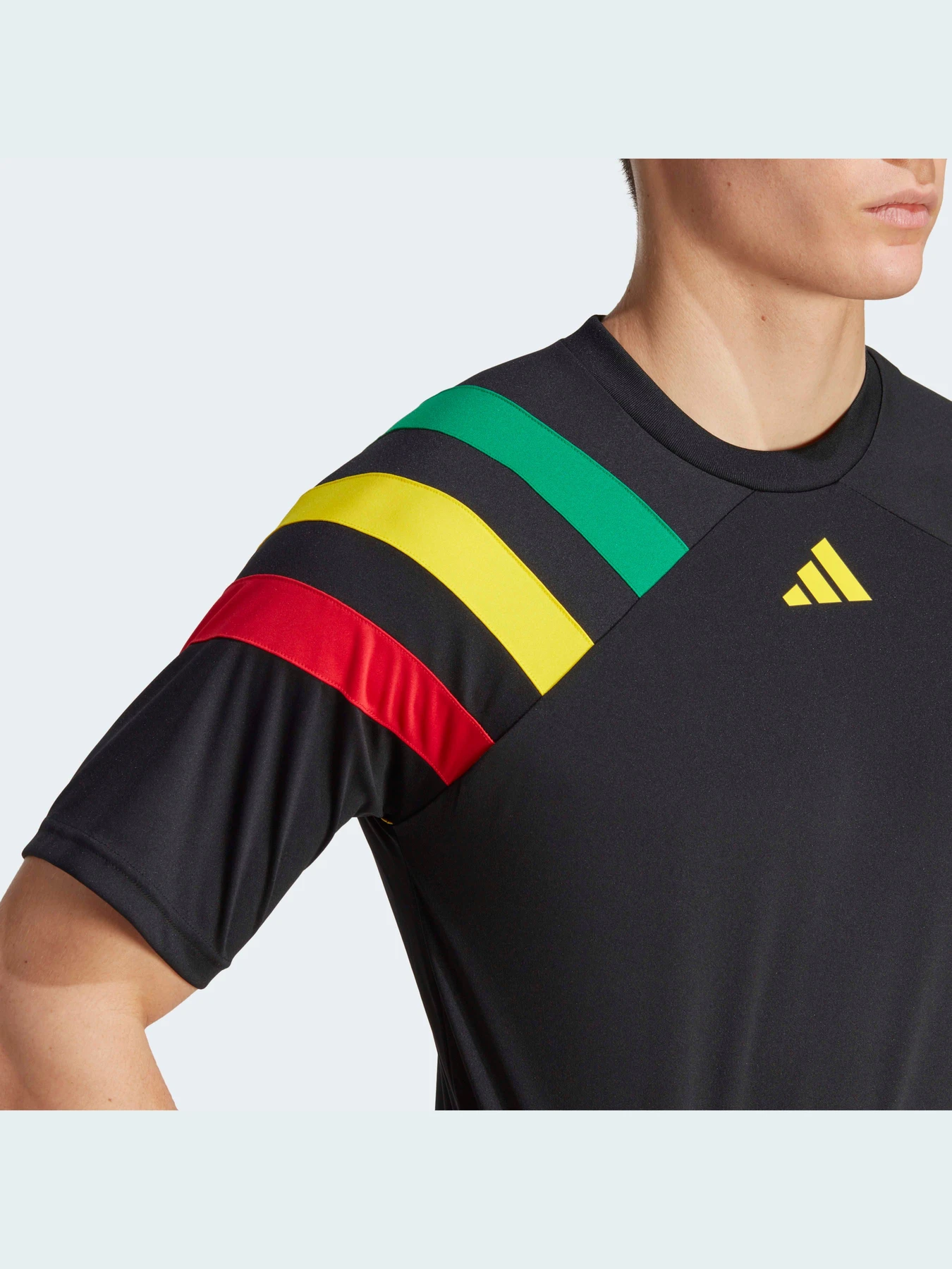 Футболки и поло Adidas модель IK5737 Футболки и поло Adidas модель IK5737 Фото